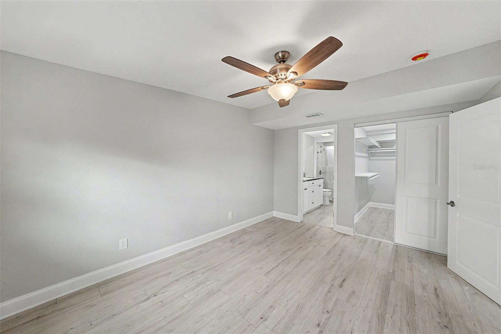 Image 11 of 26 For 2162 Barcelona Drive