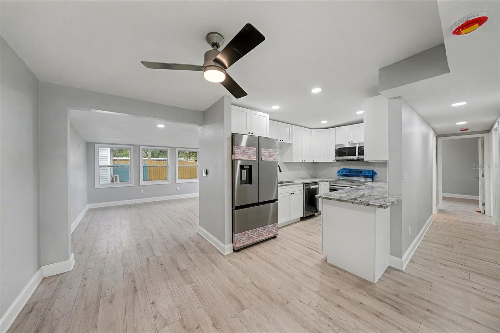 Image 5 of 26 For 2162 Barcelona Drive