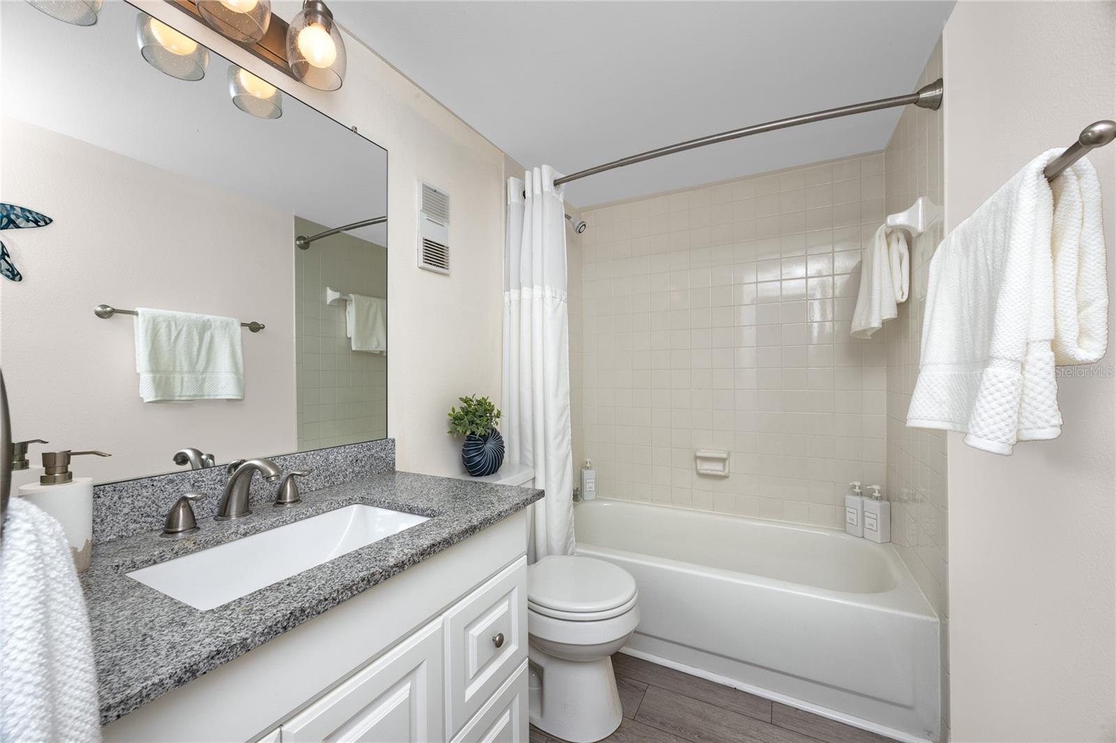 Image 38 of 57 For 1300 Gulf Boulevard 301