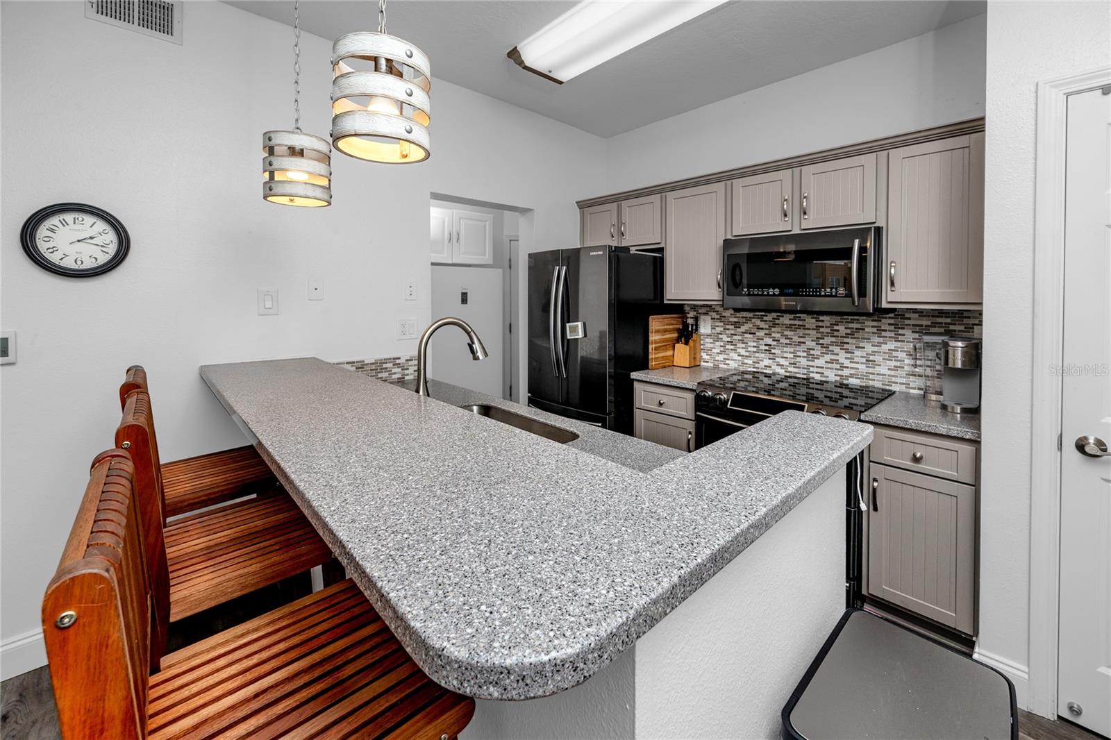 Image 12 of 57 For 10764 70th Avenue 5104