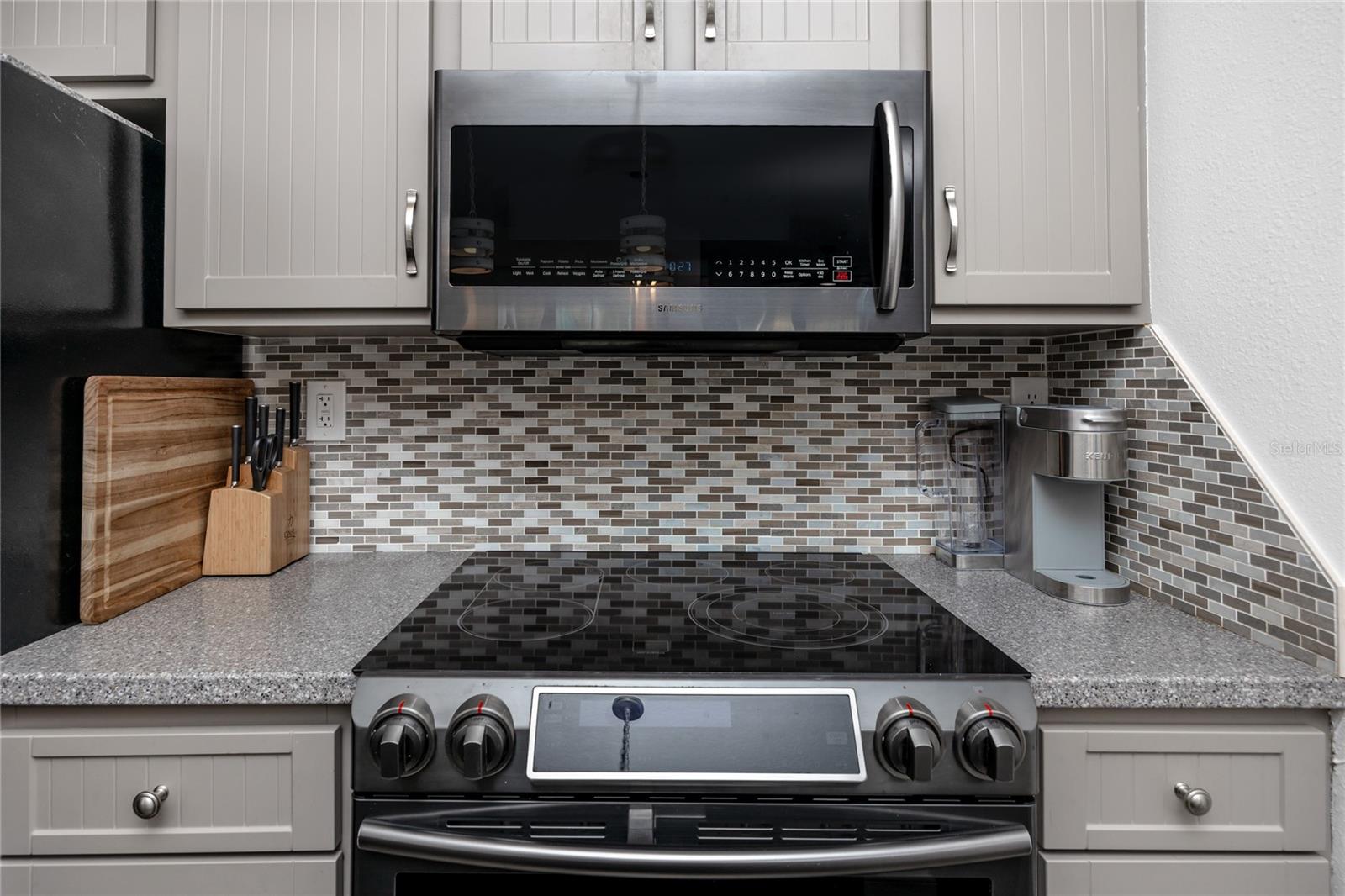 Image 14 of 57 For 10764 70th Avenue 5104