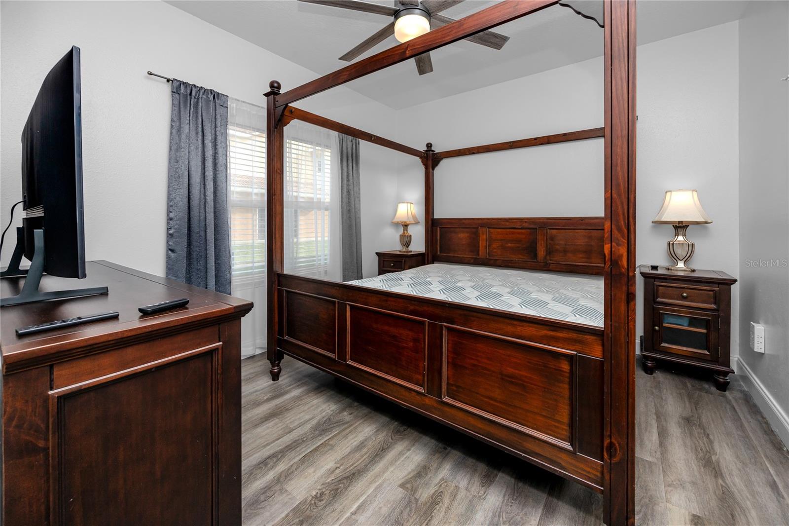 Image 17 of 57 For 10764 70th Avenue 5104