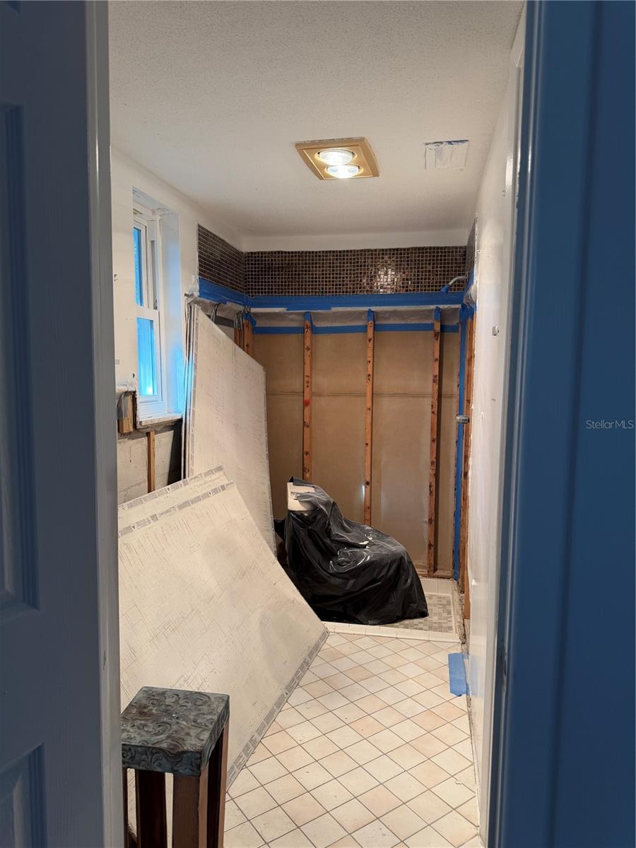 Listing photo id 19 for 2230 Albright Drive