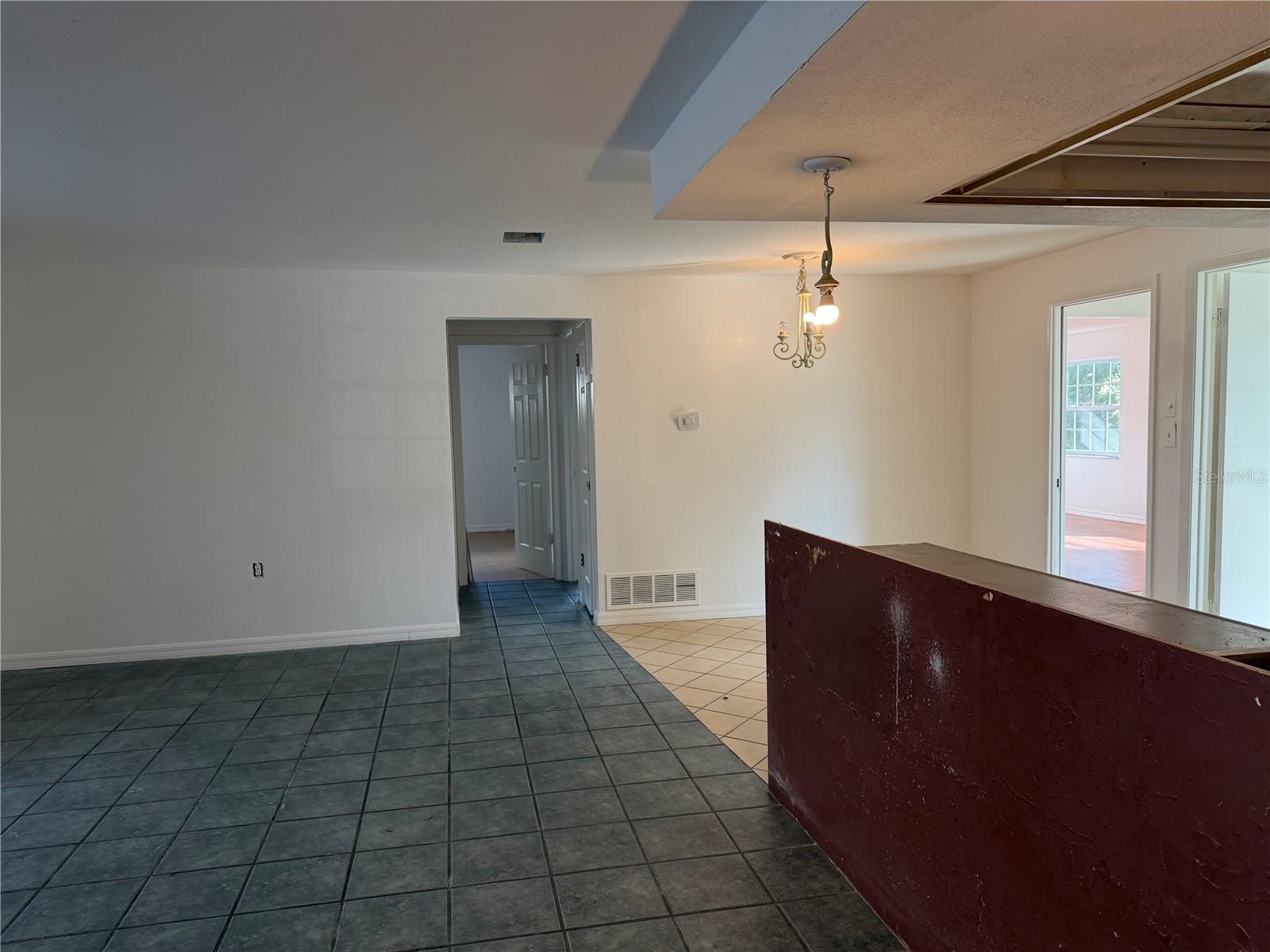 Listing photo id 20 for 2230 Albright Drive