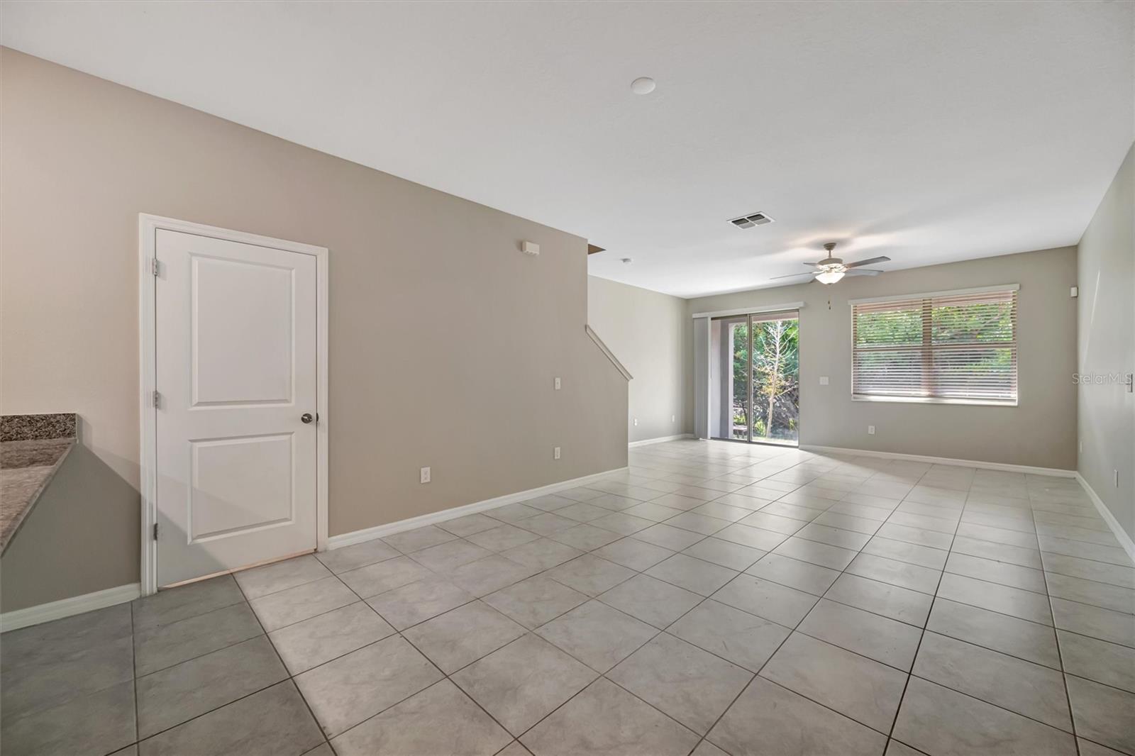 Image 10 of 46 For 607 Royal Empress Drive