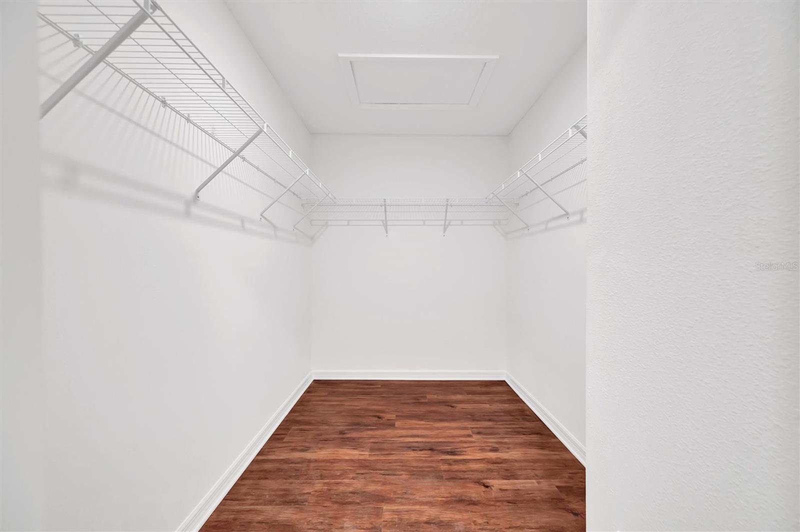 Image 23 of 46 For 607 Royal Empress Drive