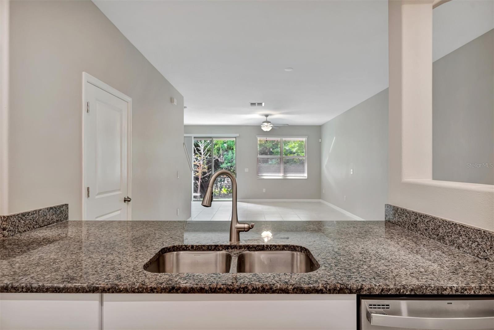 Image 3 of 46 For 607 Royal Empress Drive