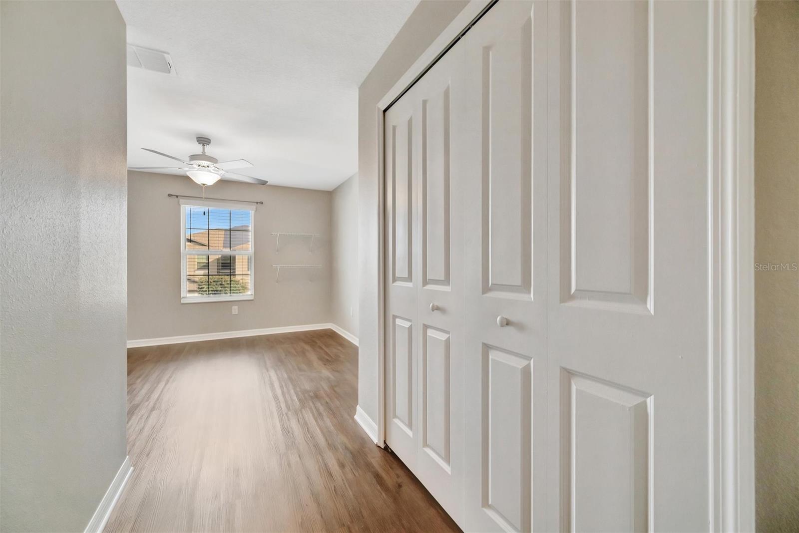 Image 32 of 46 For 607 Royal Empress Drive