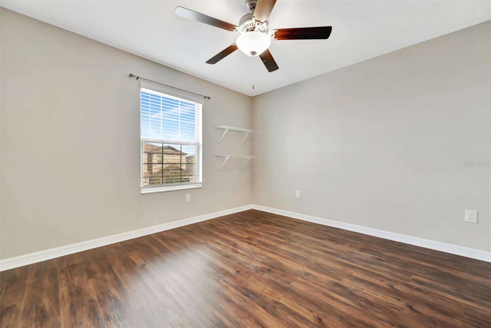 Image 34 of 46 For 607 Royal Empress Drive