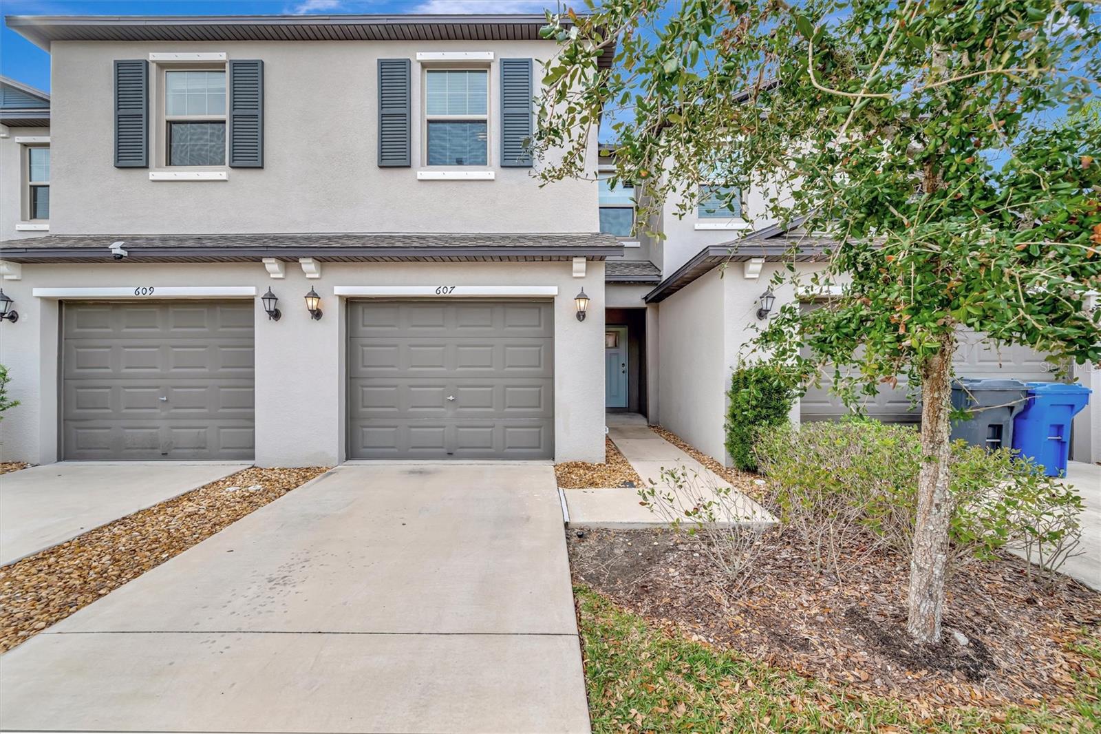 Image 46 of 46 For 607 Royal Empress Drive