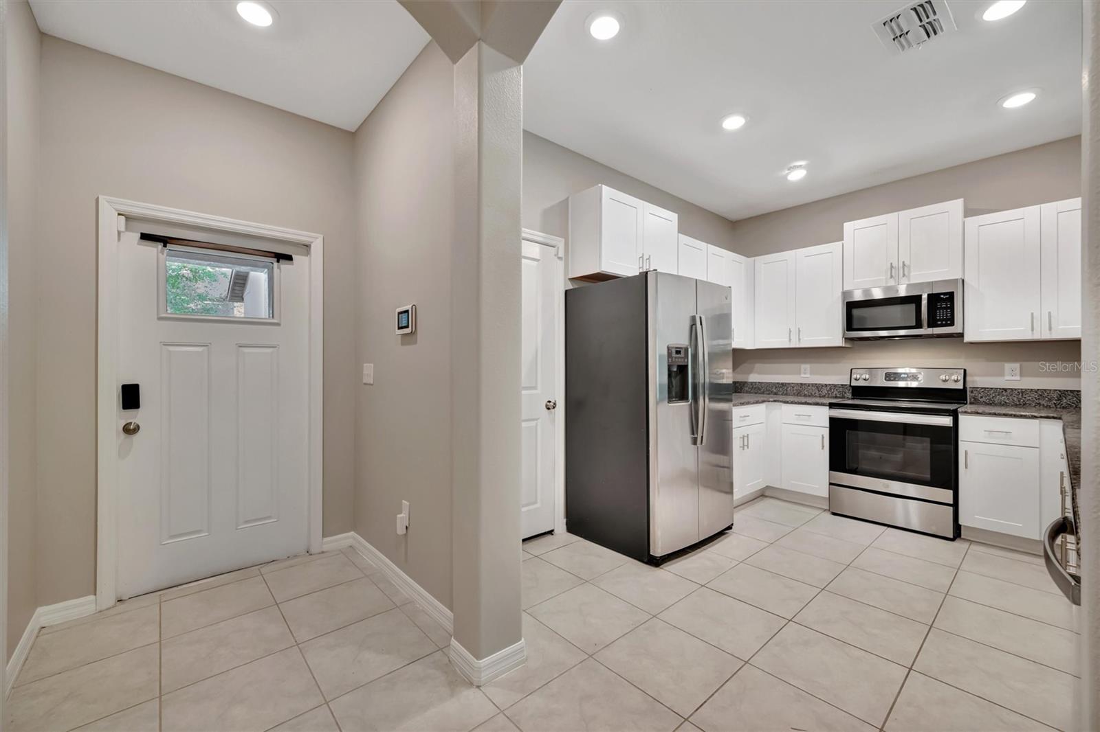 Image 5 of 46 For 607 Royal Empress Drive