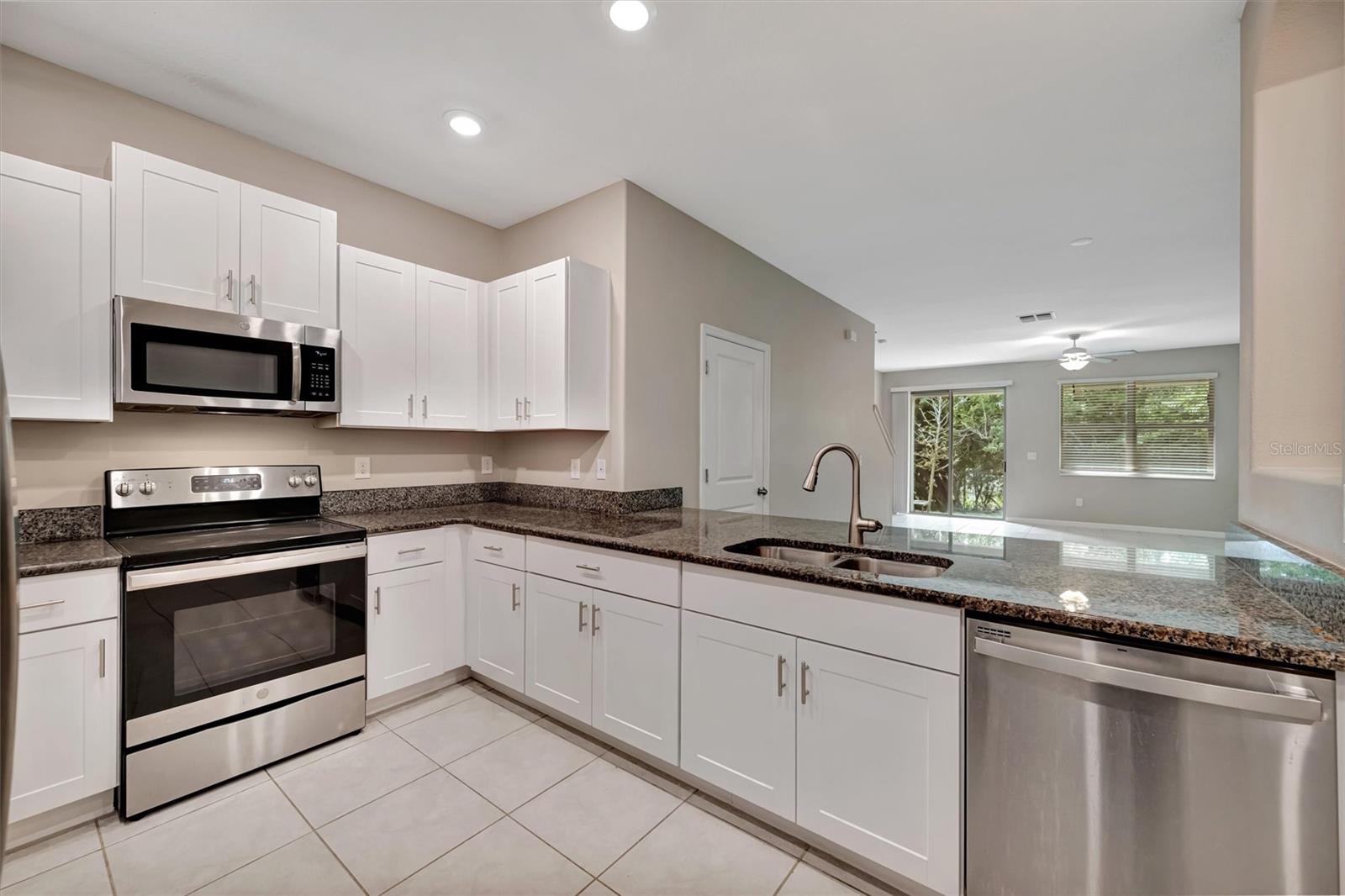 Image 7 of 46 For 607 Royal Empress Drive