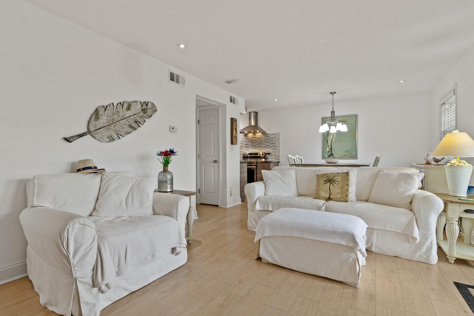 Image 10 of 68 For 5215 Coquina Key Drive Se A