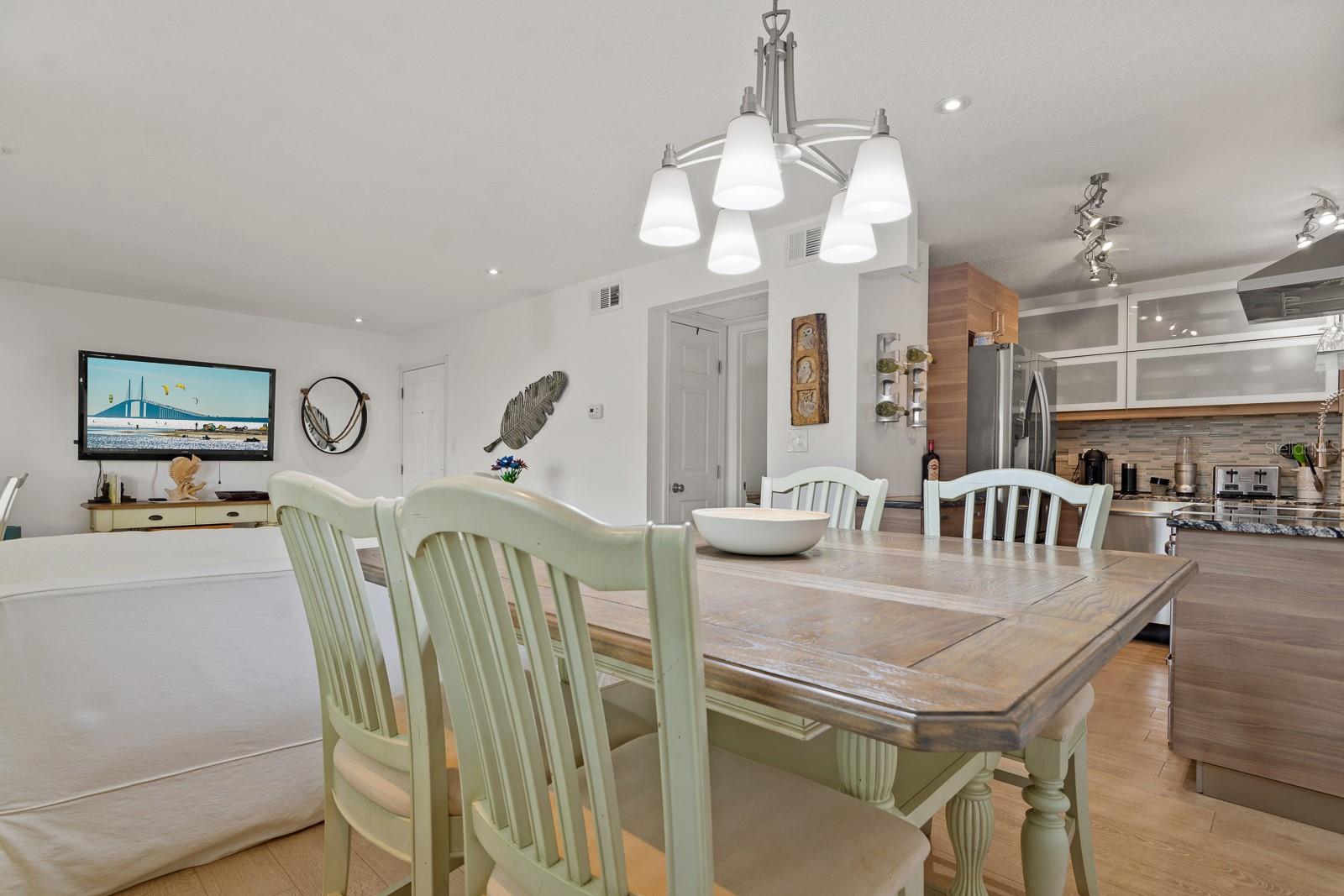 Image 12 of 68 For 5215 Coquina Key Drive Se A