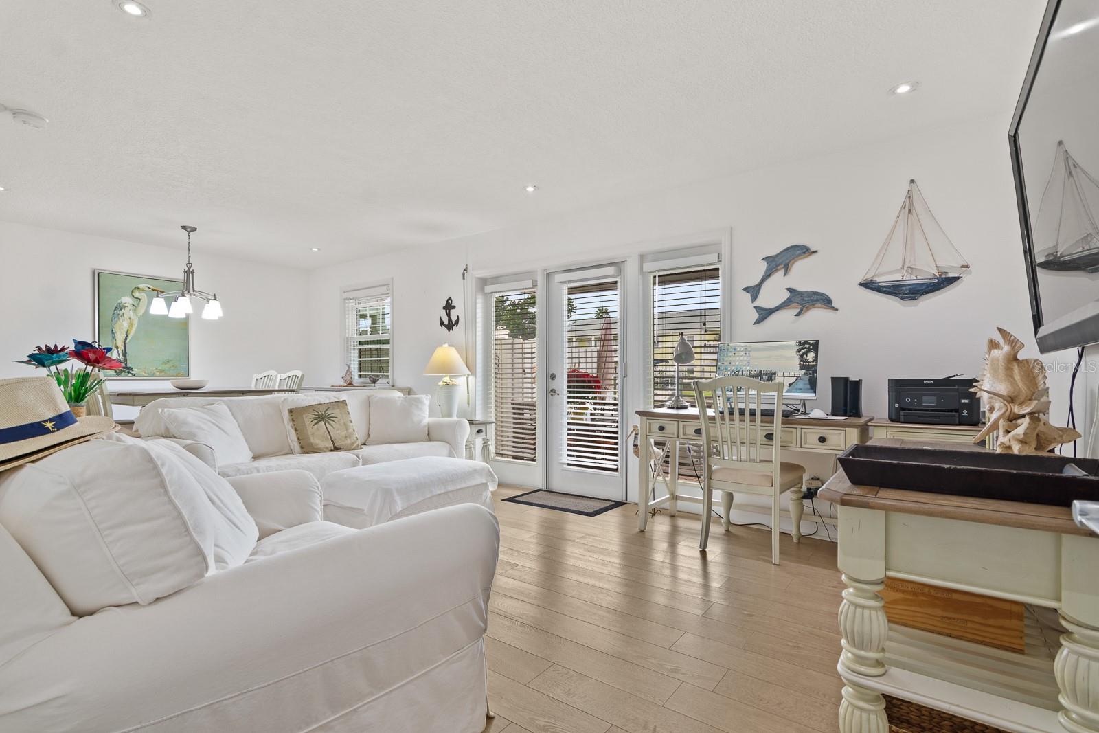 Image 7 of 68 For 5215 Coquina Key Drive Se A