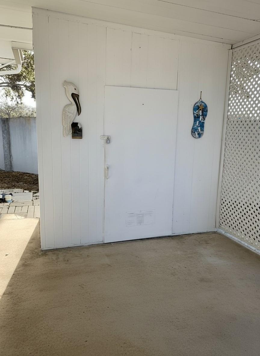 Listing photo id 9 for 7901 40th Avenue N 32