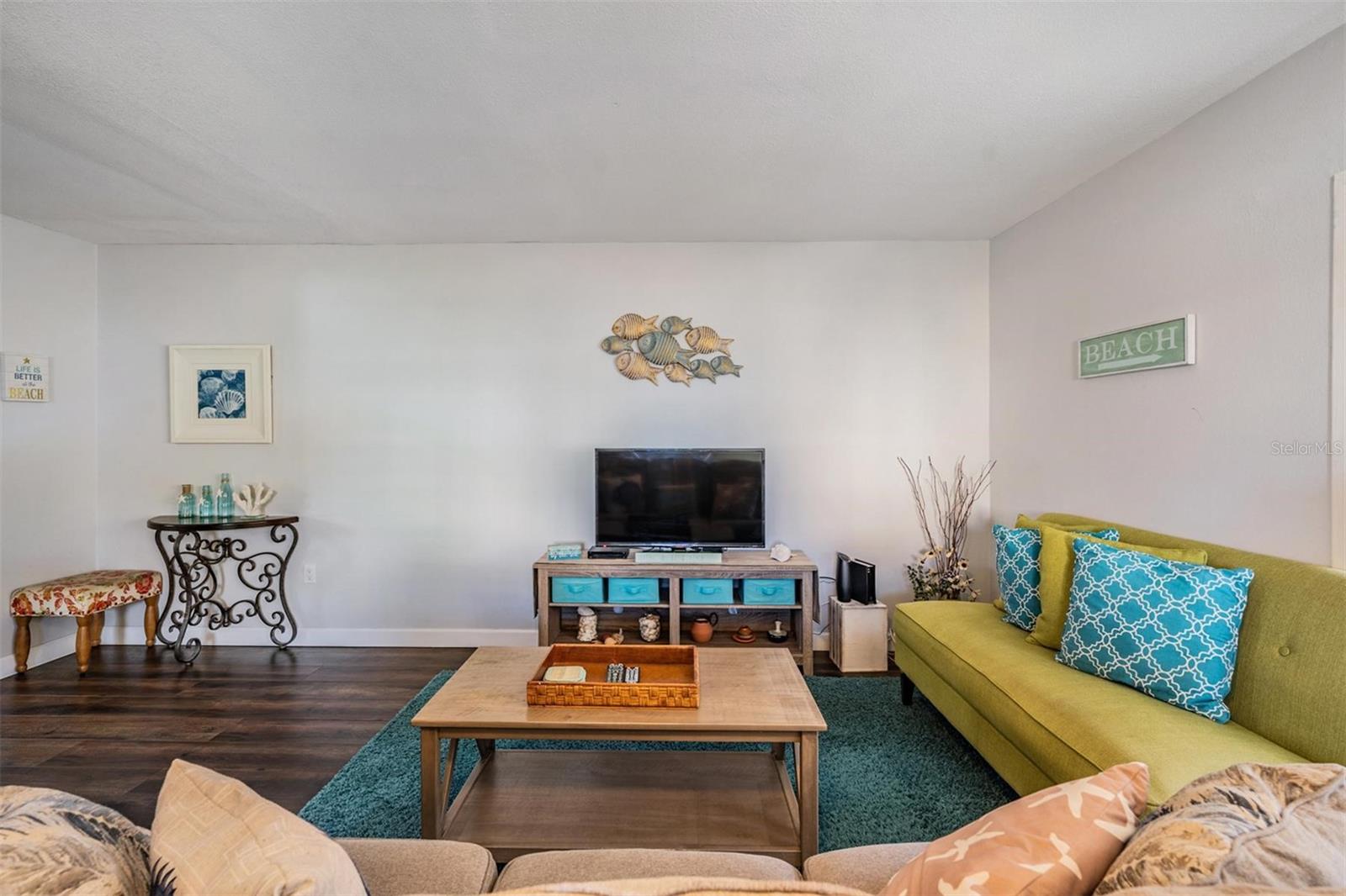 Image 10 of 54 For 19823 Gulf Boulevard 1