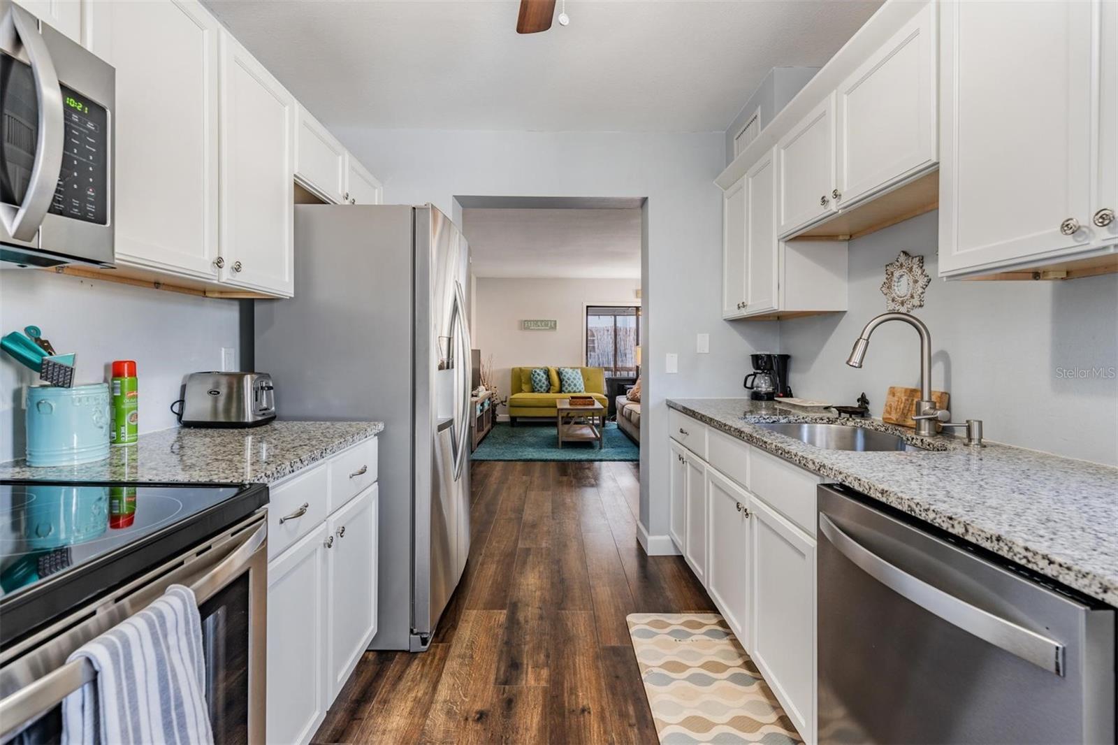 Image 16 of 54 For 19823 Gulf Boulevard 1