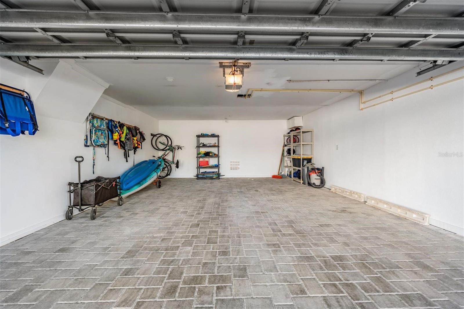 Image 32 of 54 For 19823 Gulf Boulevard 1