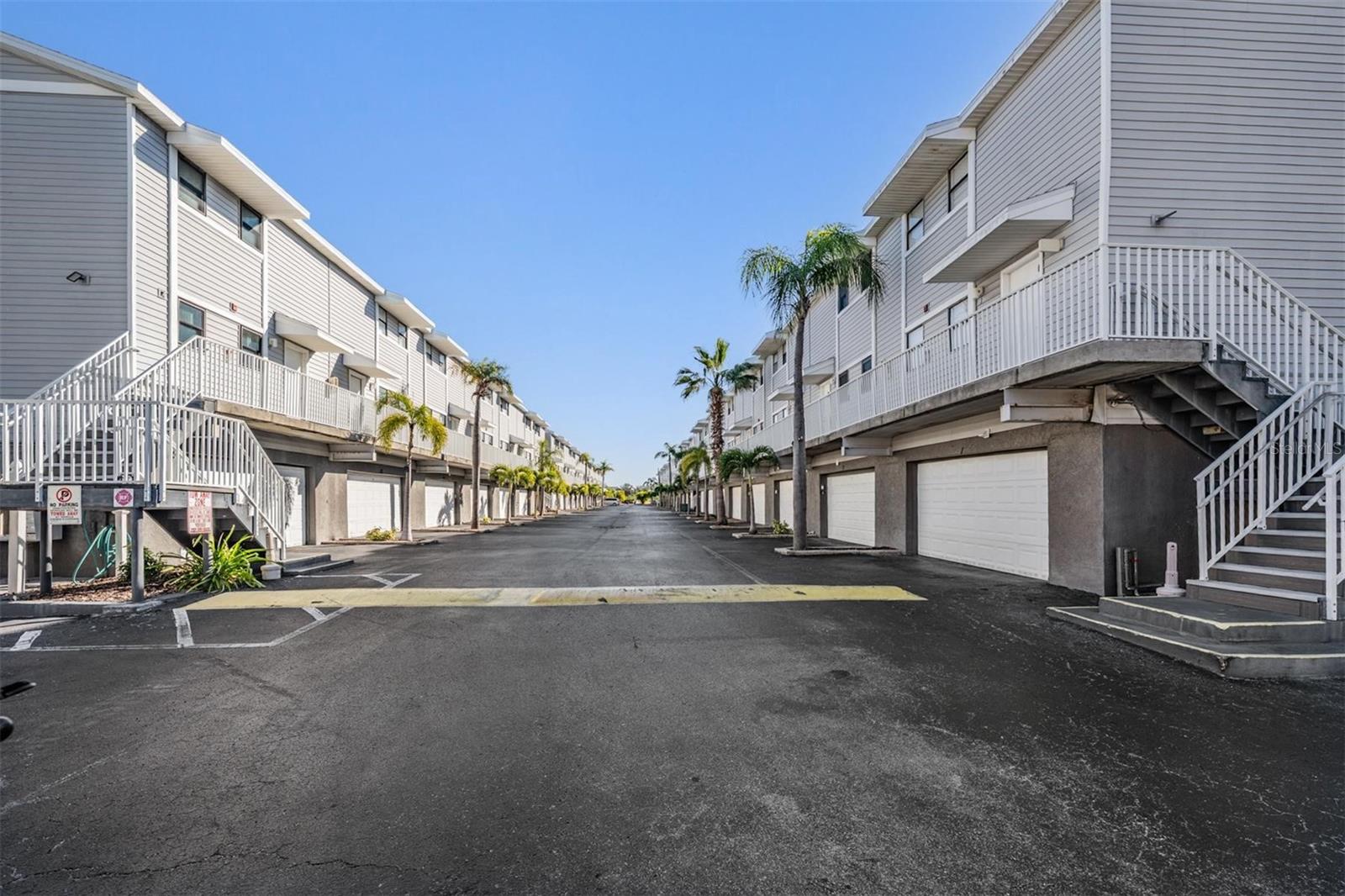 Image 52 of 54 For 19823 Gulf Boulevard 1