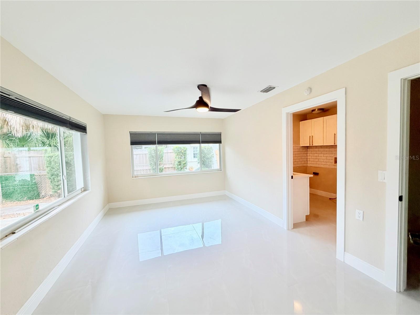 Image 10 of 24 For 4866 Huntington Street Ne