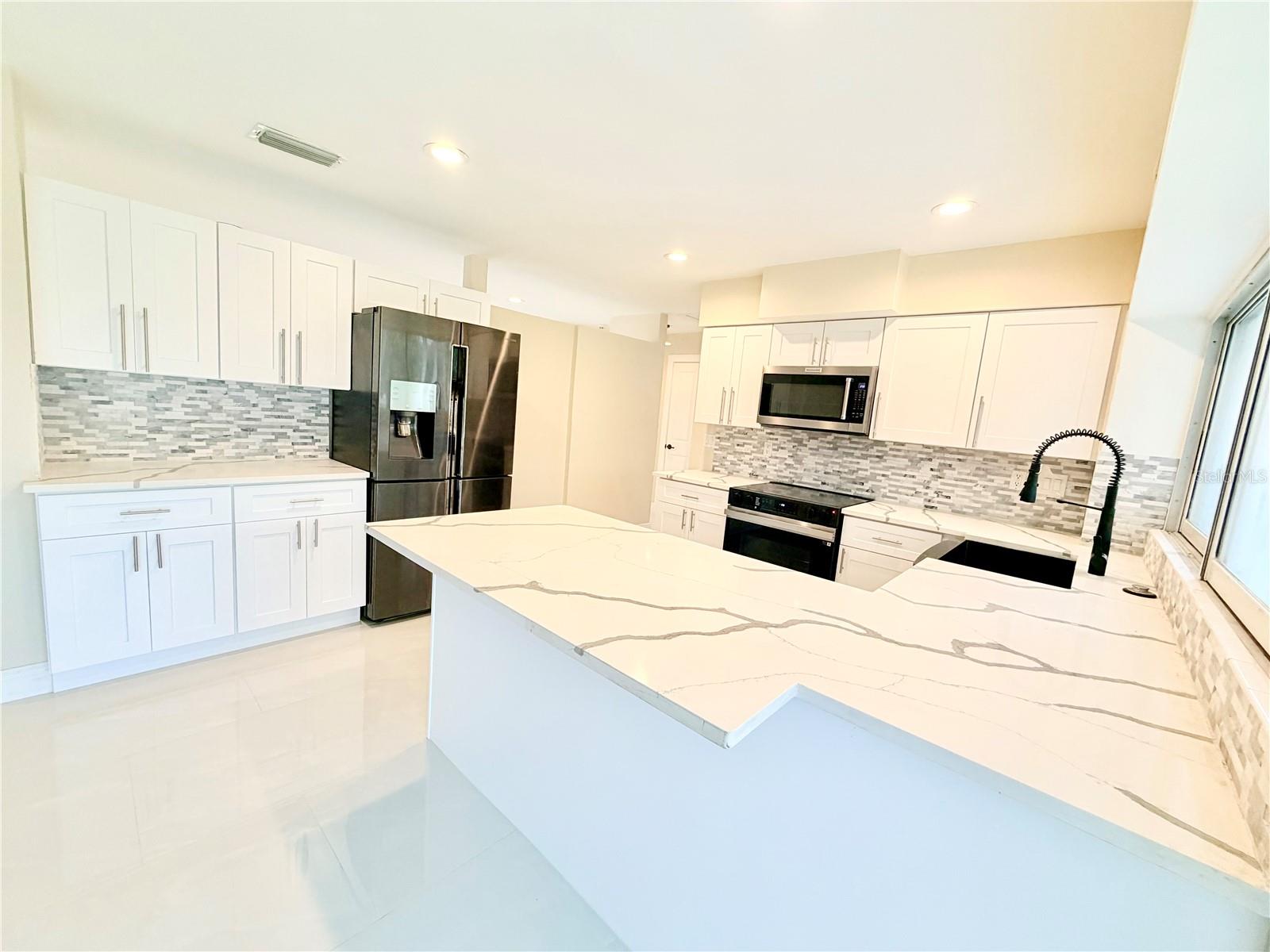 Image 16 of 24 For 4866 Huntington Street Ne