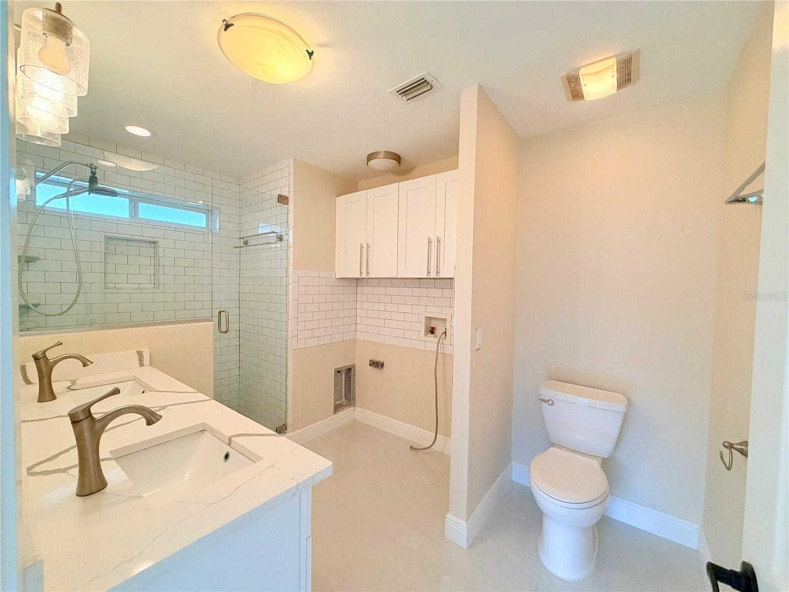 Image 19 of 24 For 4866 Huntington Street Ne