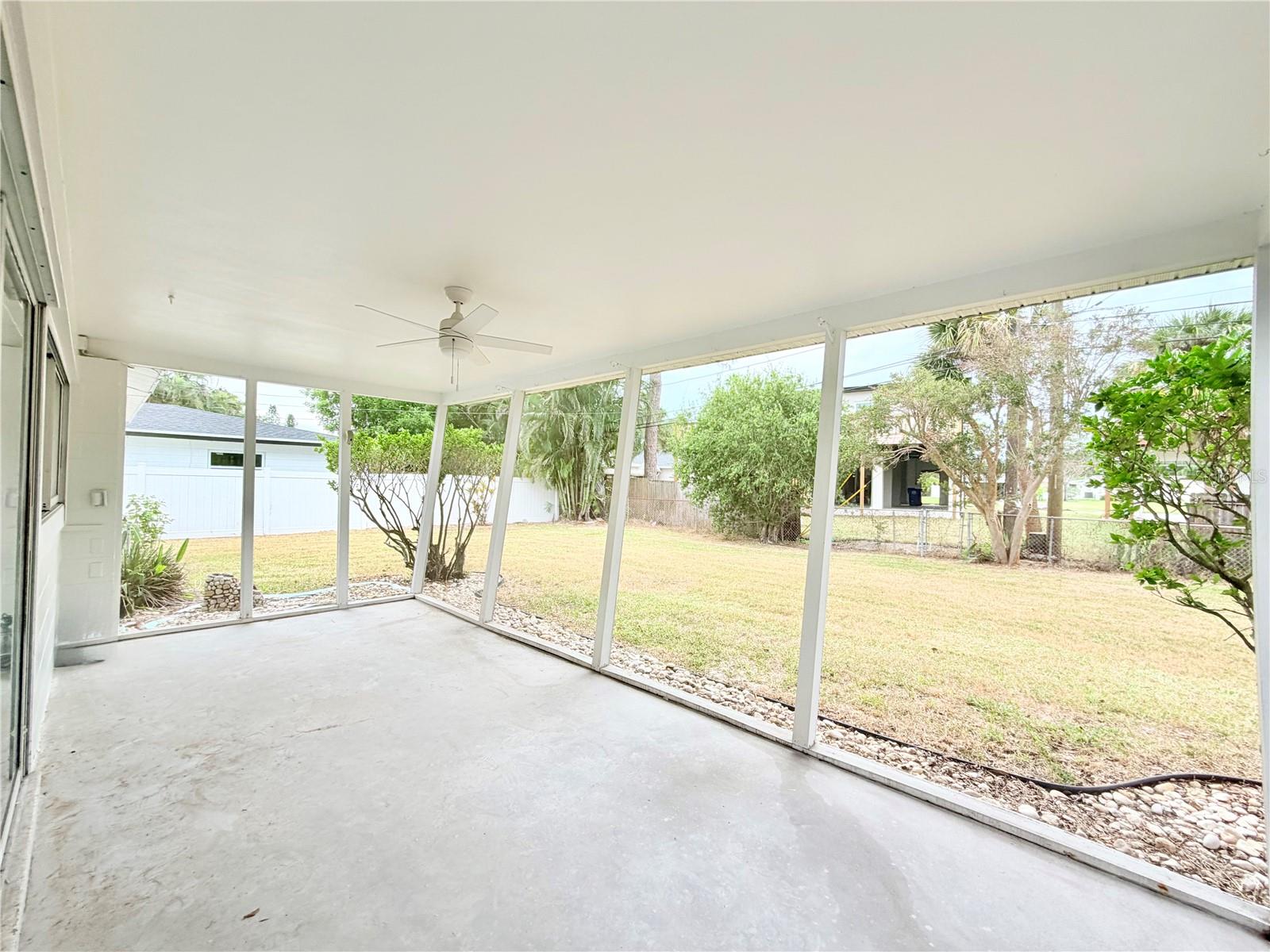 Image 21 of 24 For 4866 Huntington Street Ne