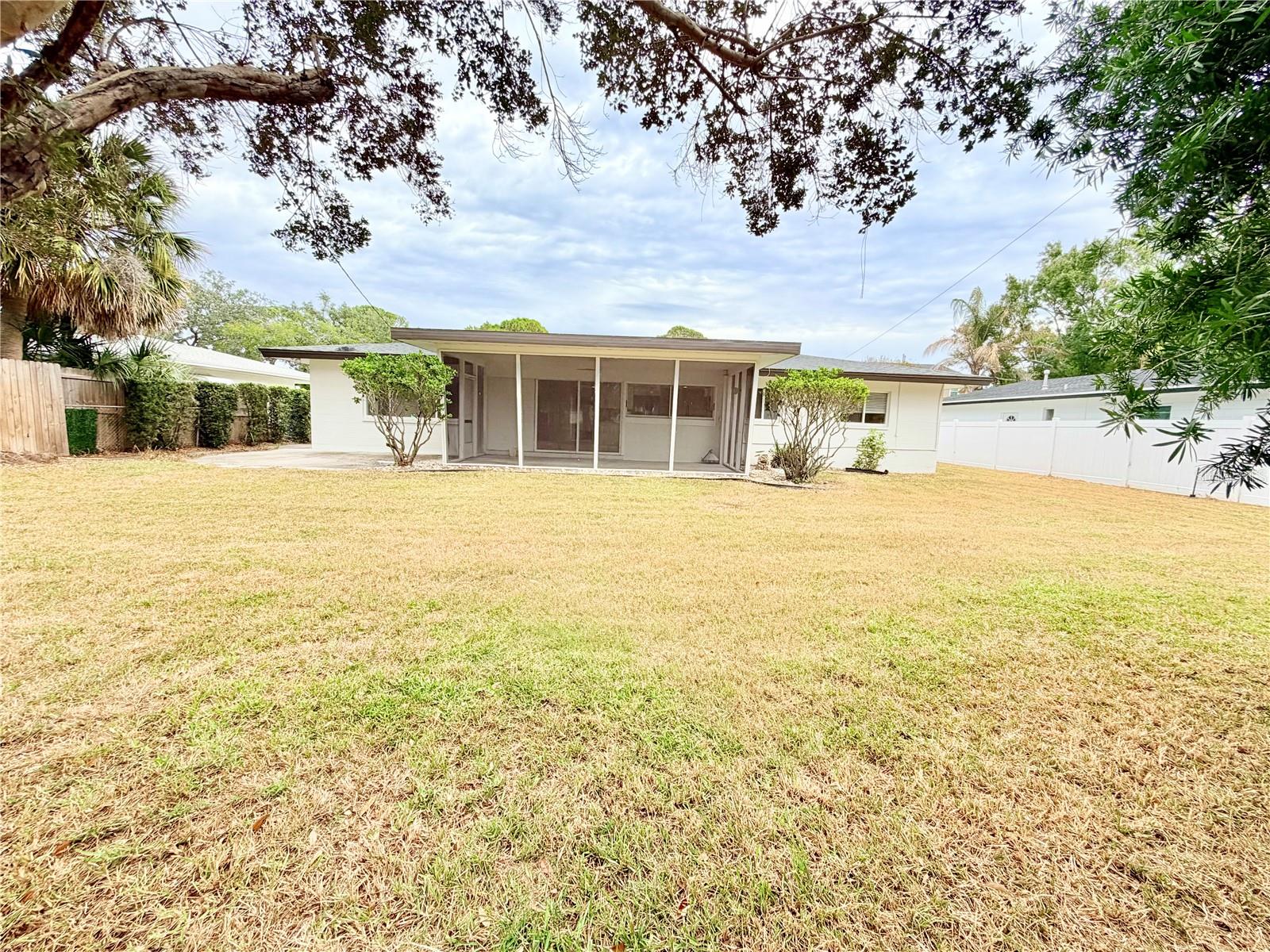 Image 24 of 24 For 4866 Huntington Street Ne