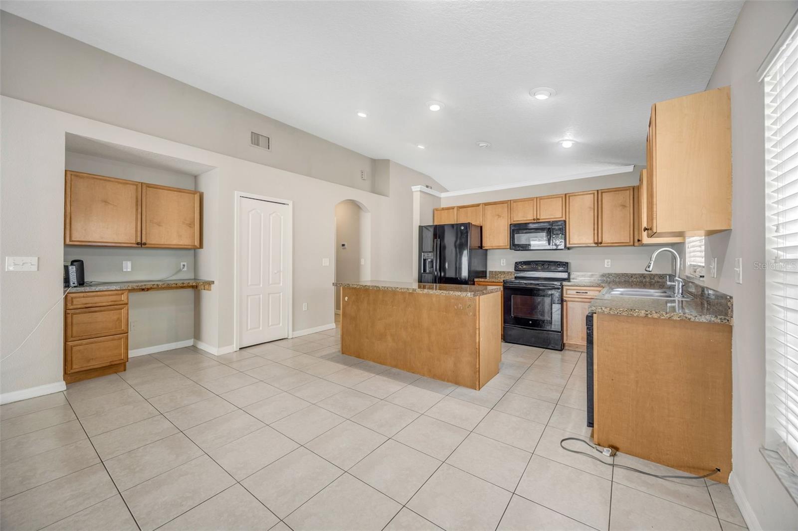 Image 20 of 52 For 3841 Hampton Hills Dr