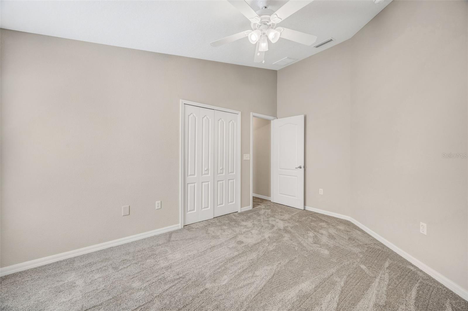 Image 28 of 52 For 3841 Hampton Hills Dr