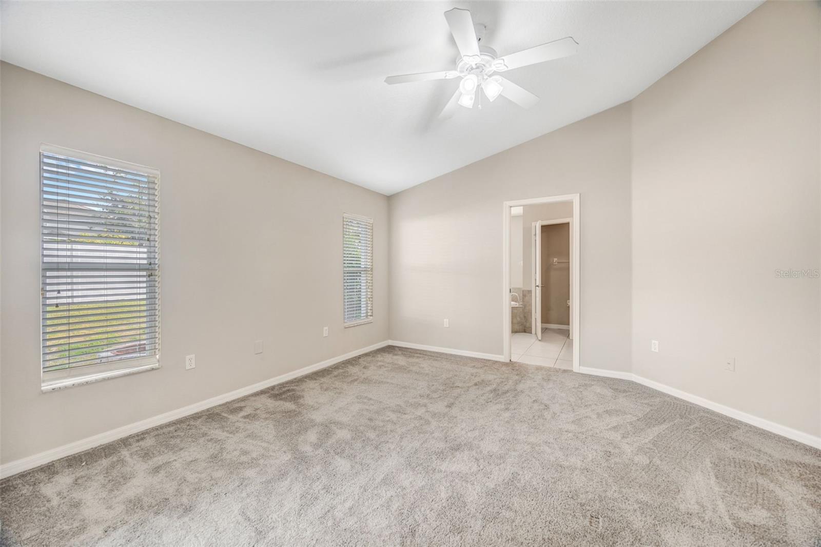 Image 29 of 52 For 3841 Hampton Hills Dr