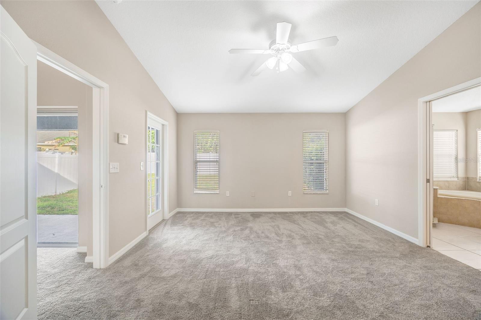 Image 31 of 52 For 3841 Hampton Hills Dr