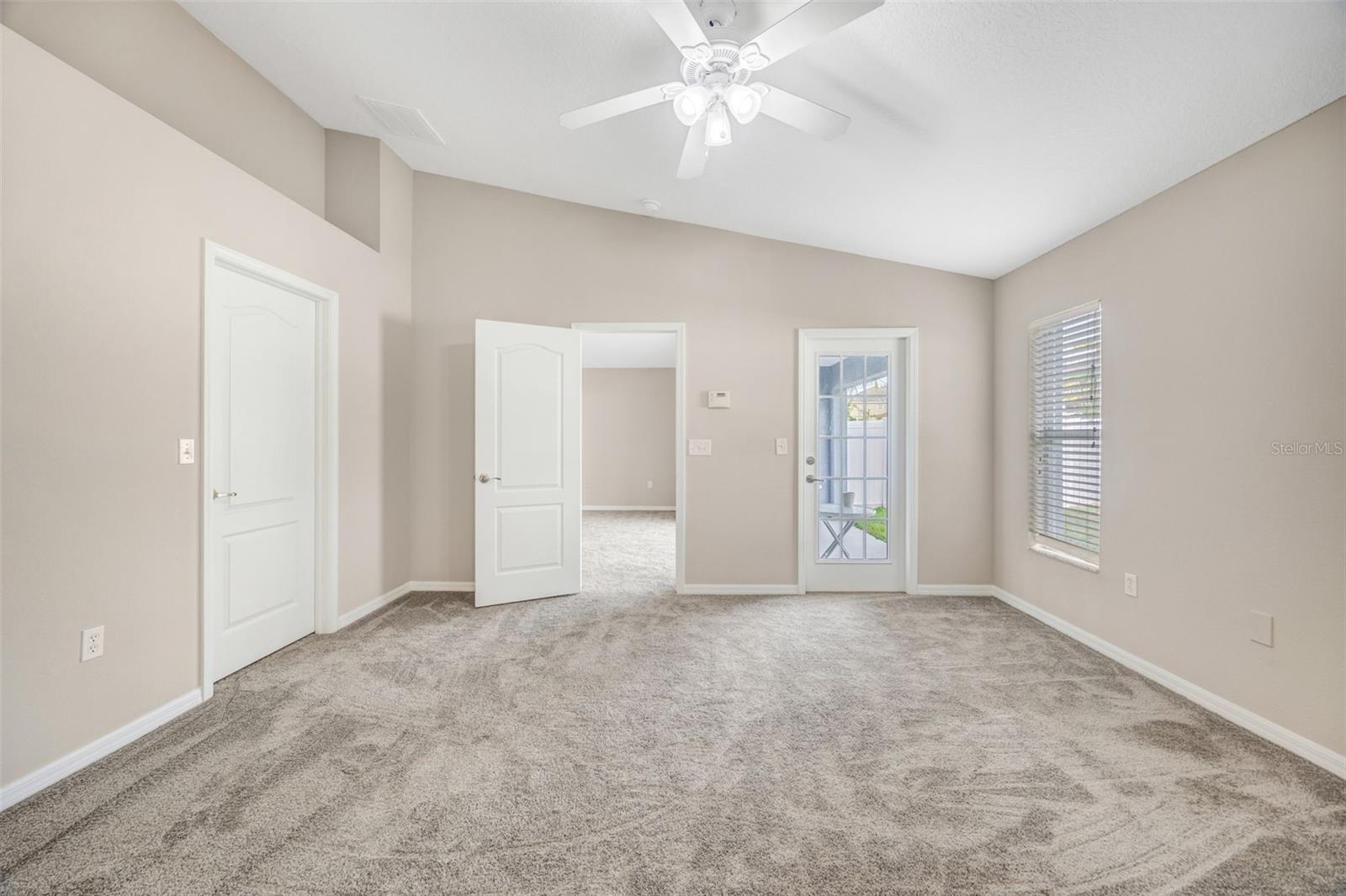 Image 32 of 52 For 3841 Hampton Hills Dr