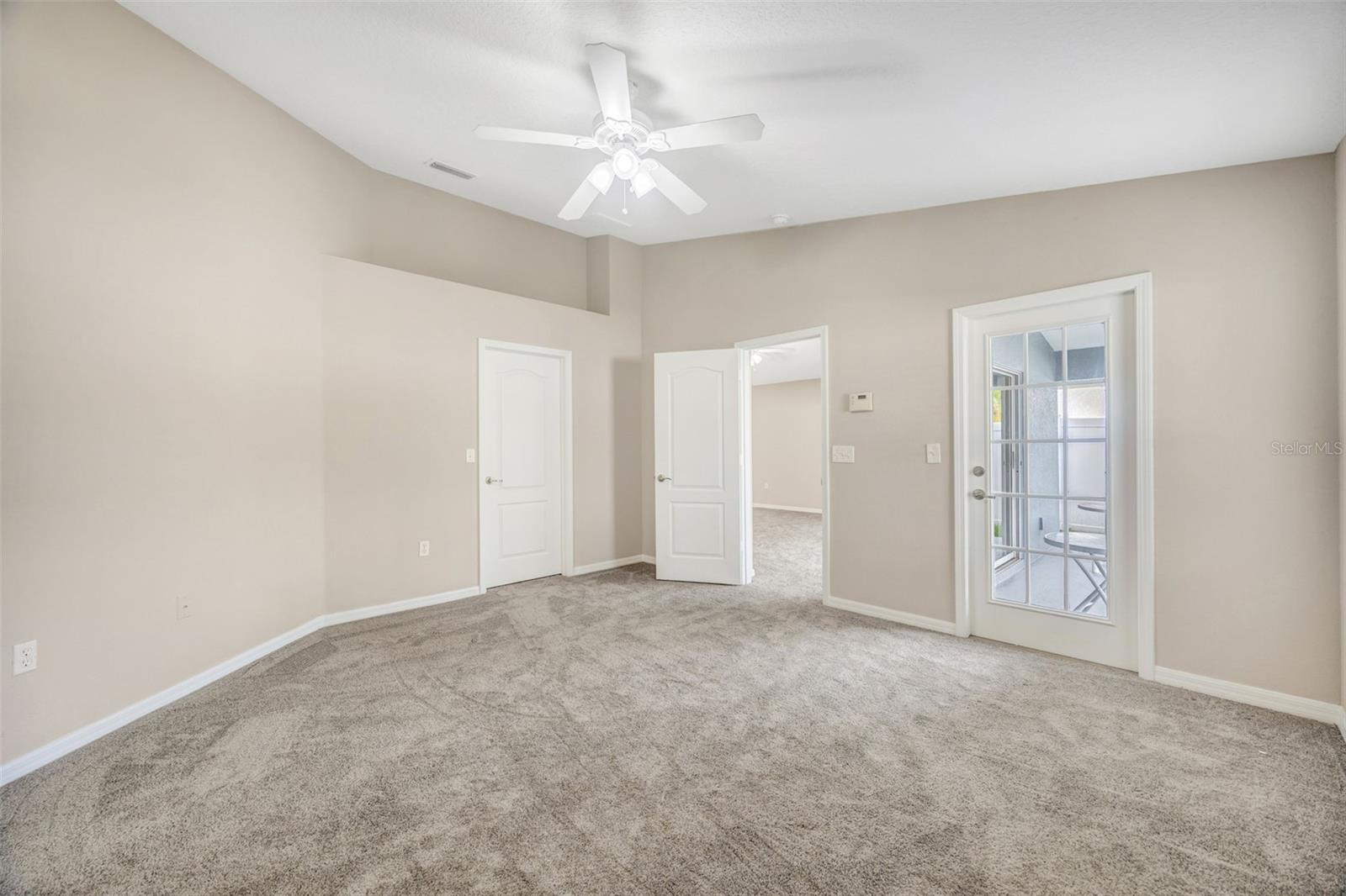 Image 33 of 52 For 3841 Hampton Hills Dr