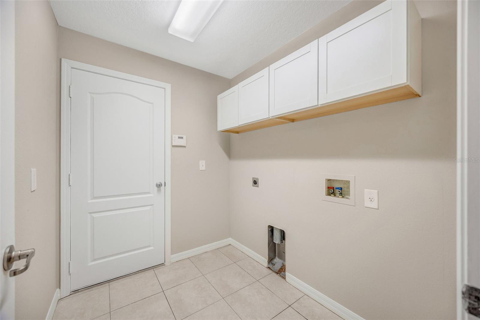 Image 39 of 52 For 3841 Hampton Hills Dr