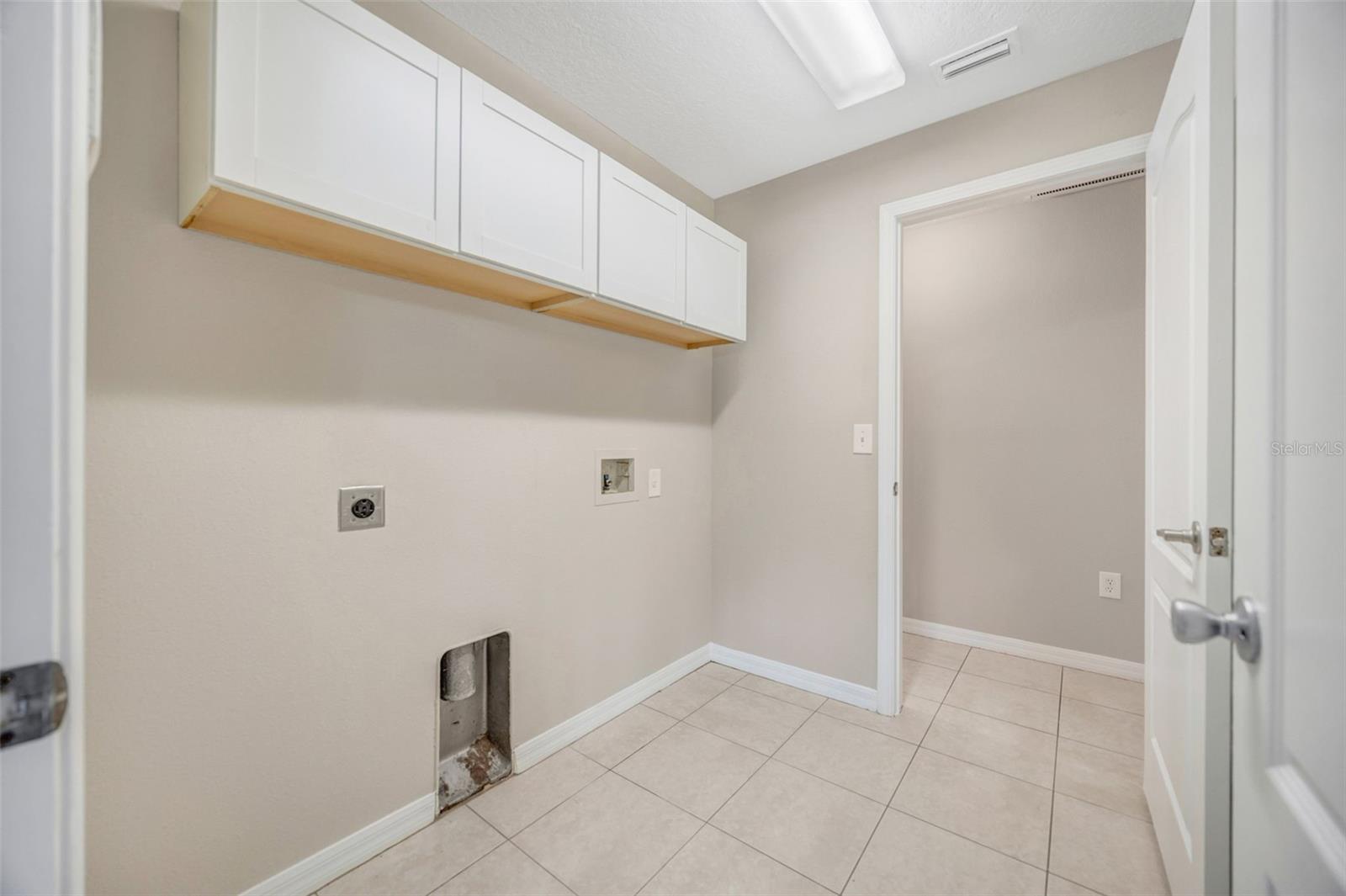 Image 40 of 52 For 3841 Hampton Hills Dr