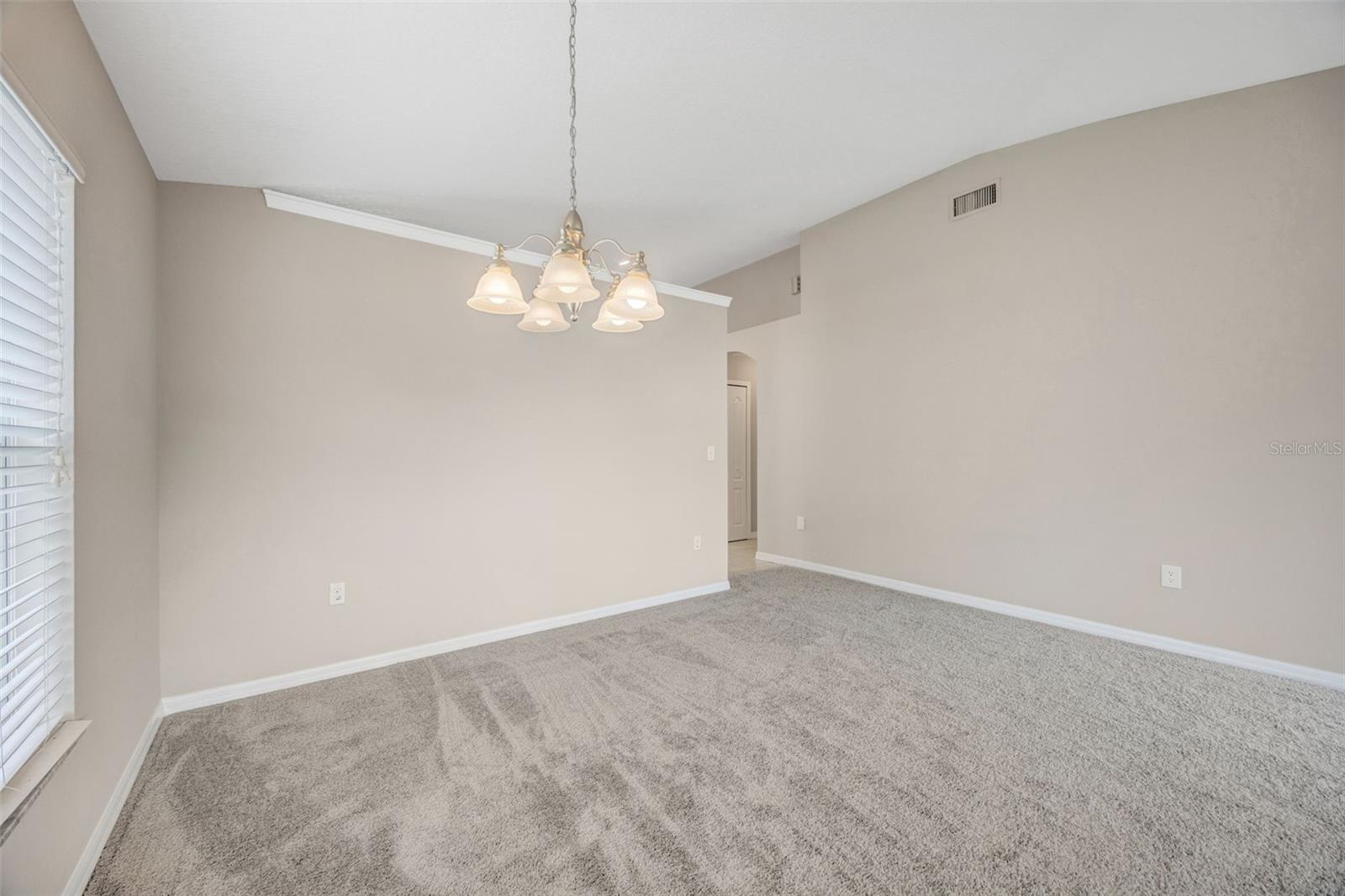 Image 9 of 52 For 3841 Hampton Hills Dr