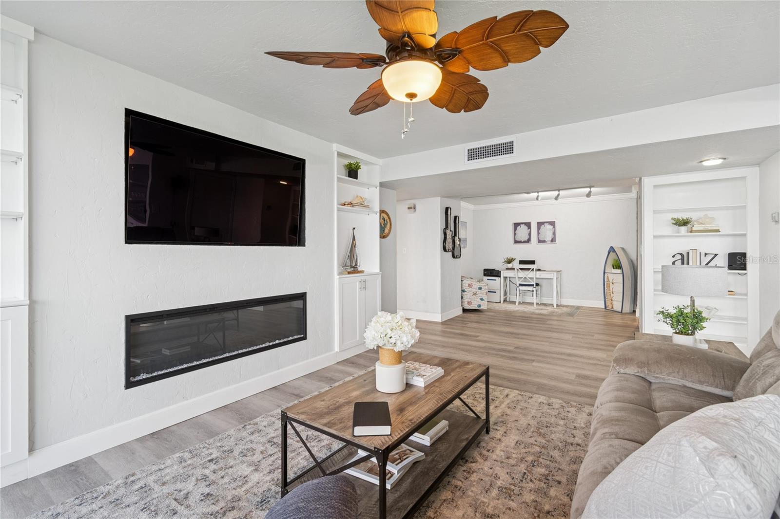 Image 10 of 59 For 1 Key Capri  101e