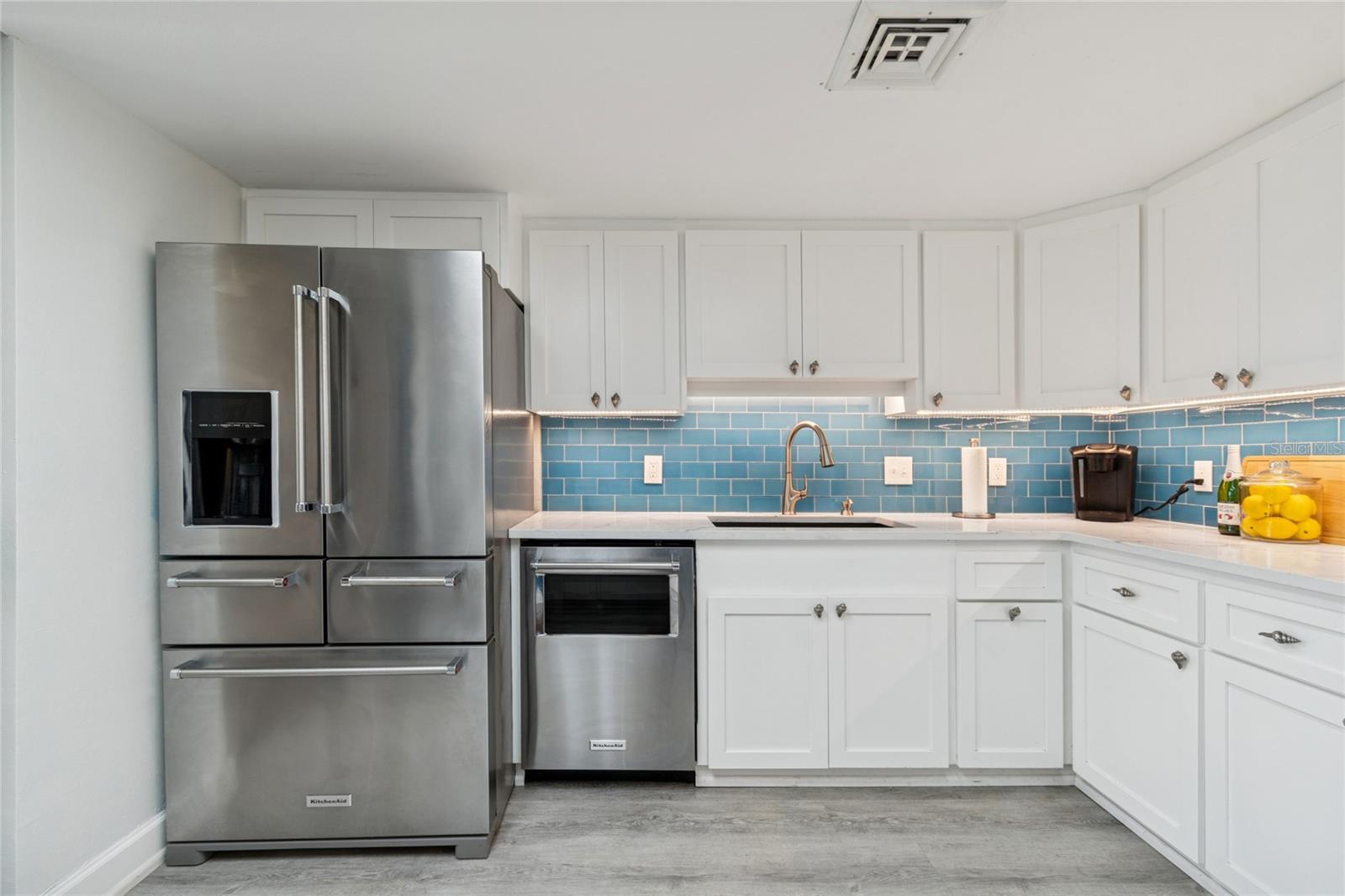 Image 18 of 59 For 1 Key Capri  101e