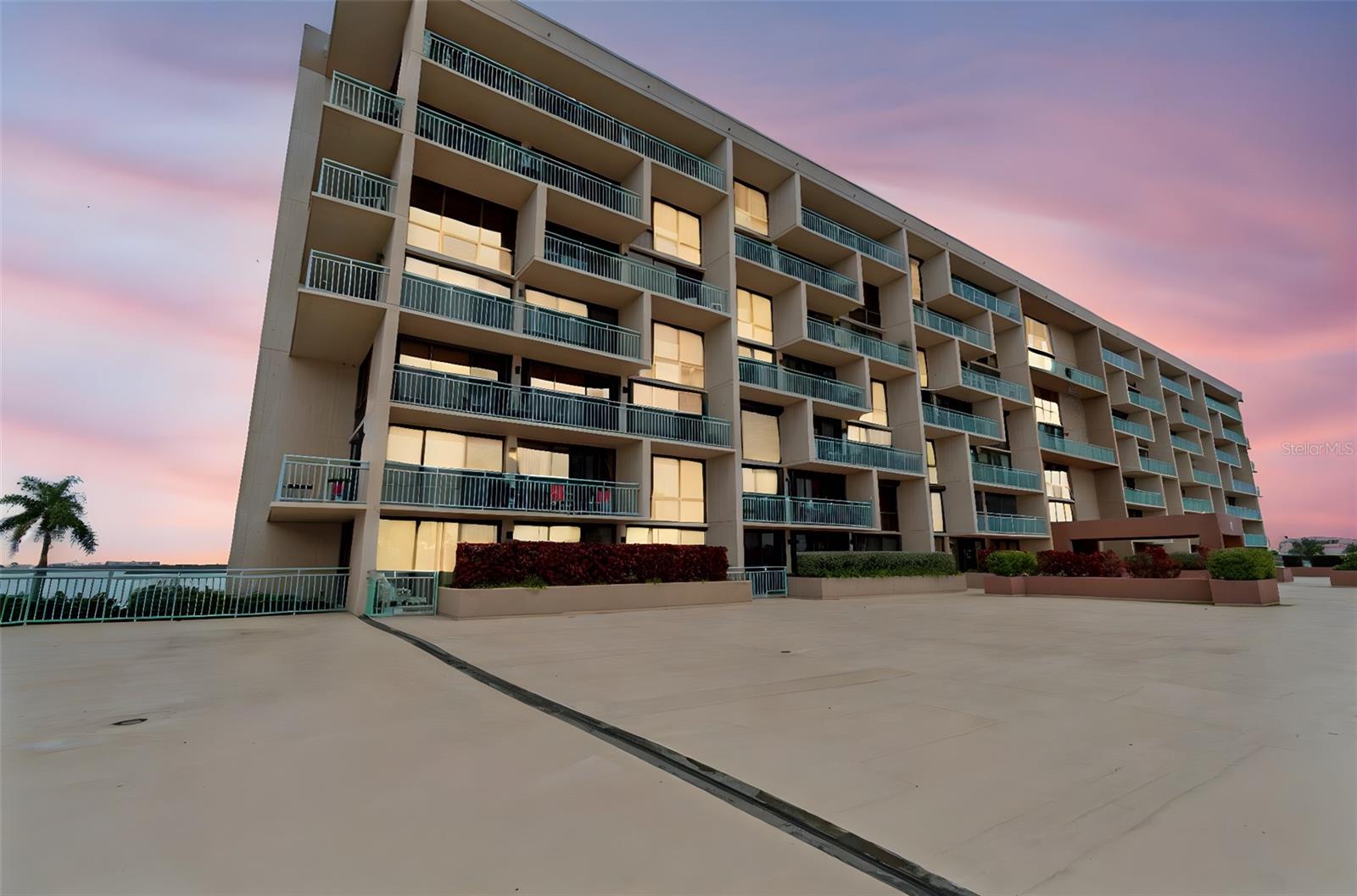 Image 2 of 59 For 1 Key Capri  101e