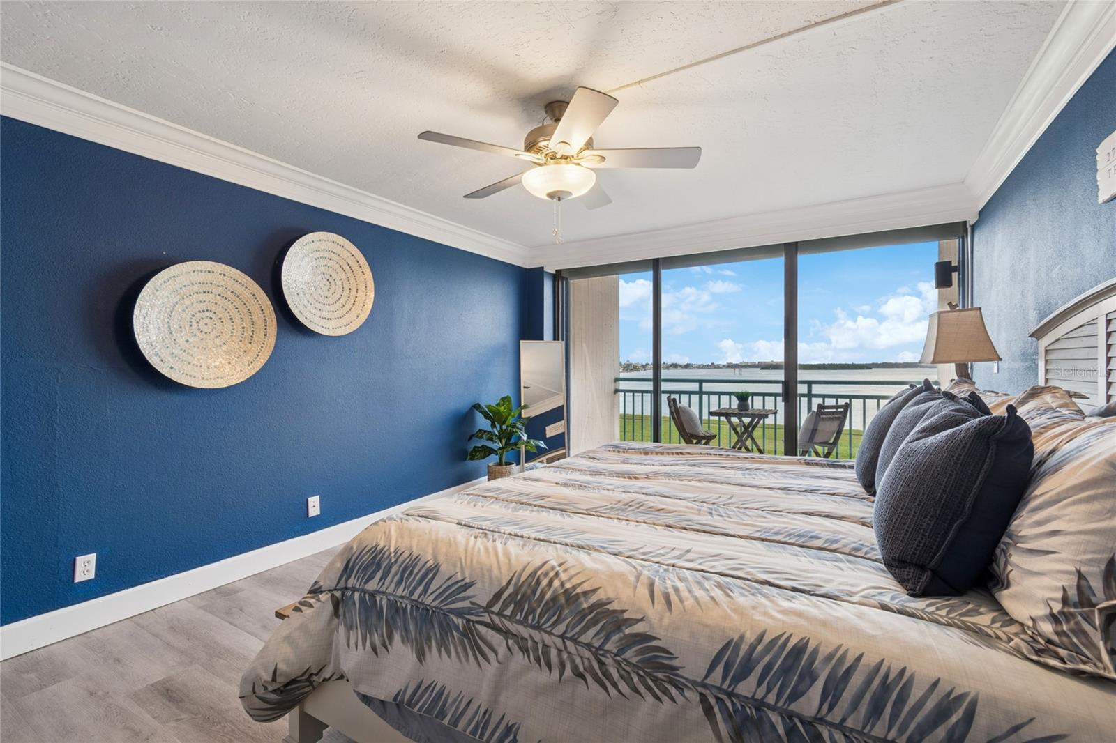 Image 27 of 59 For 1 Key Capri  101e