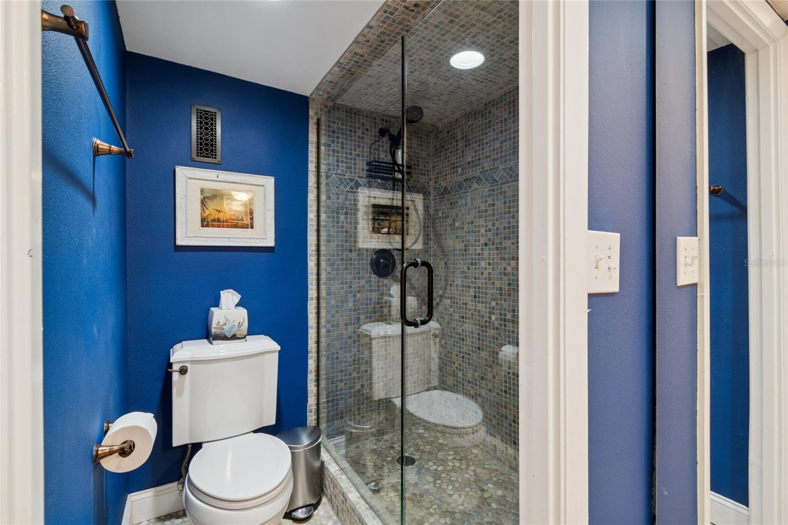 Image 30 of 59 For 1 Key Capri  101e