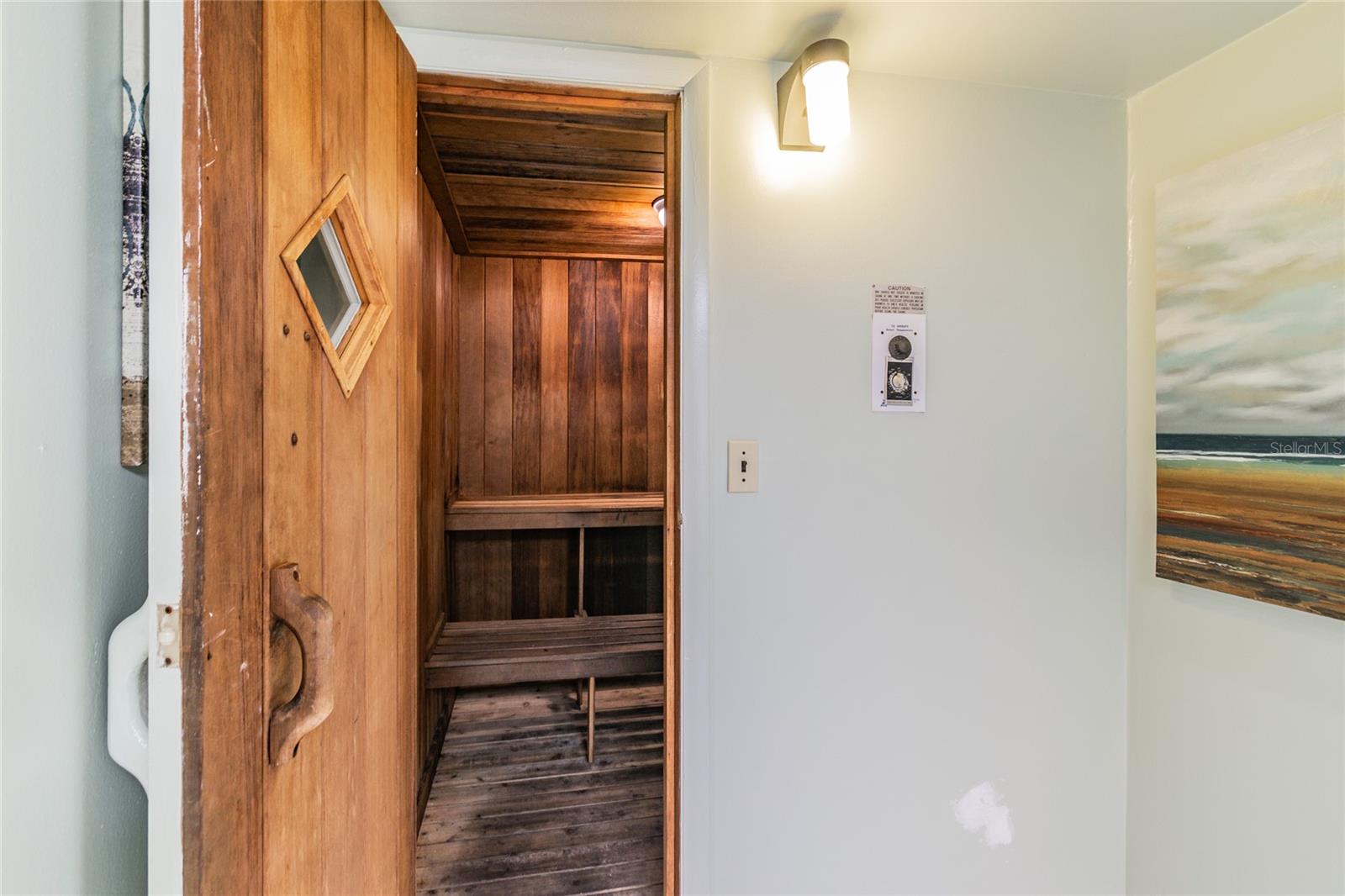 Image 49 of 59 For 1 Key Capri  101e