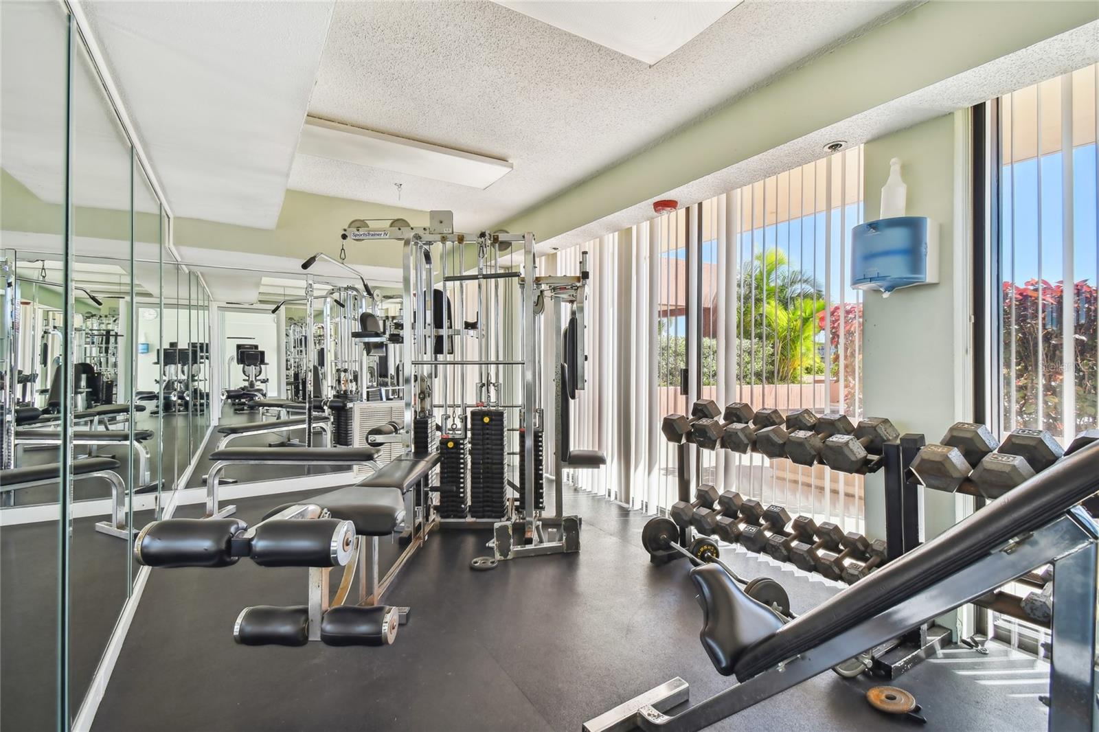 Image 57 of 59 For 1 Key Capri  101e