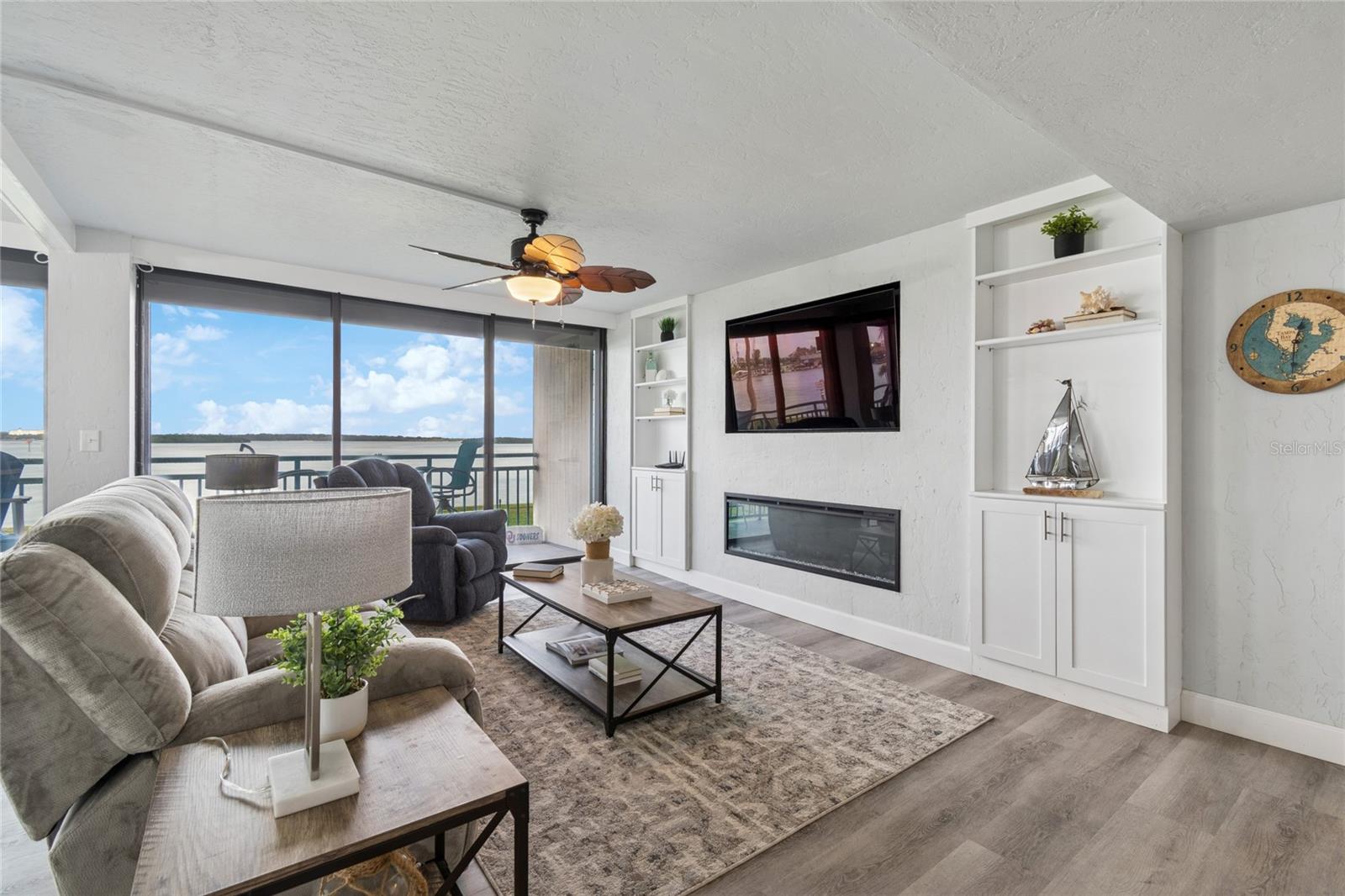 Image 9 of 59 For 1 Key Capri  101e