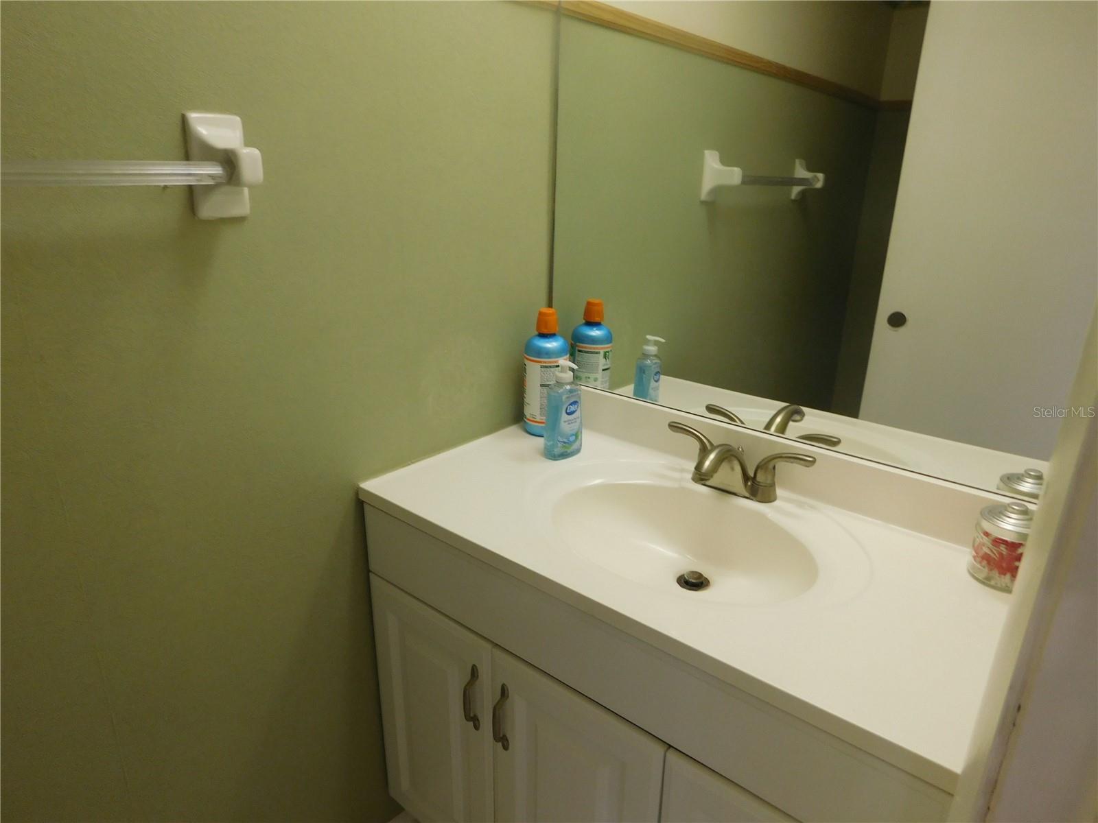 Image 12 of 17 For 4920 Locust Street Ne 106