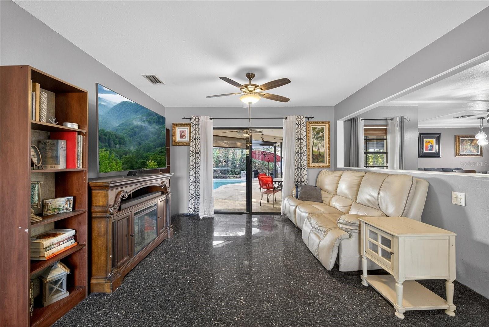 Image 7 of 27 For 8021 Cedar Run Drive