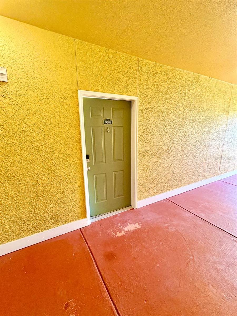 Image 2 of 18 For 4207 Dale Mabry Highway 9309