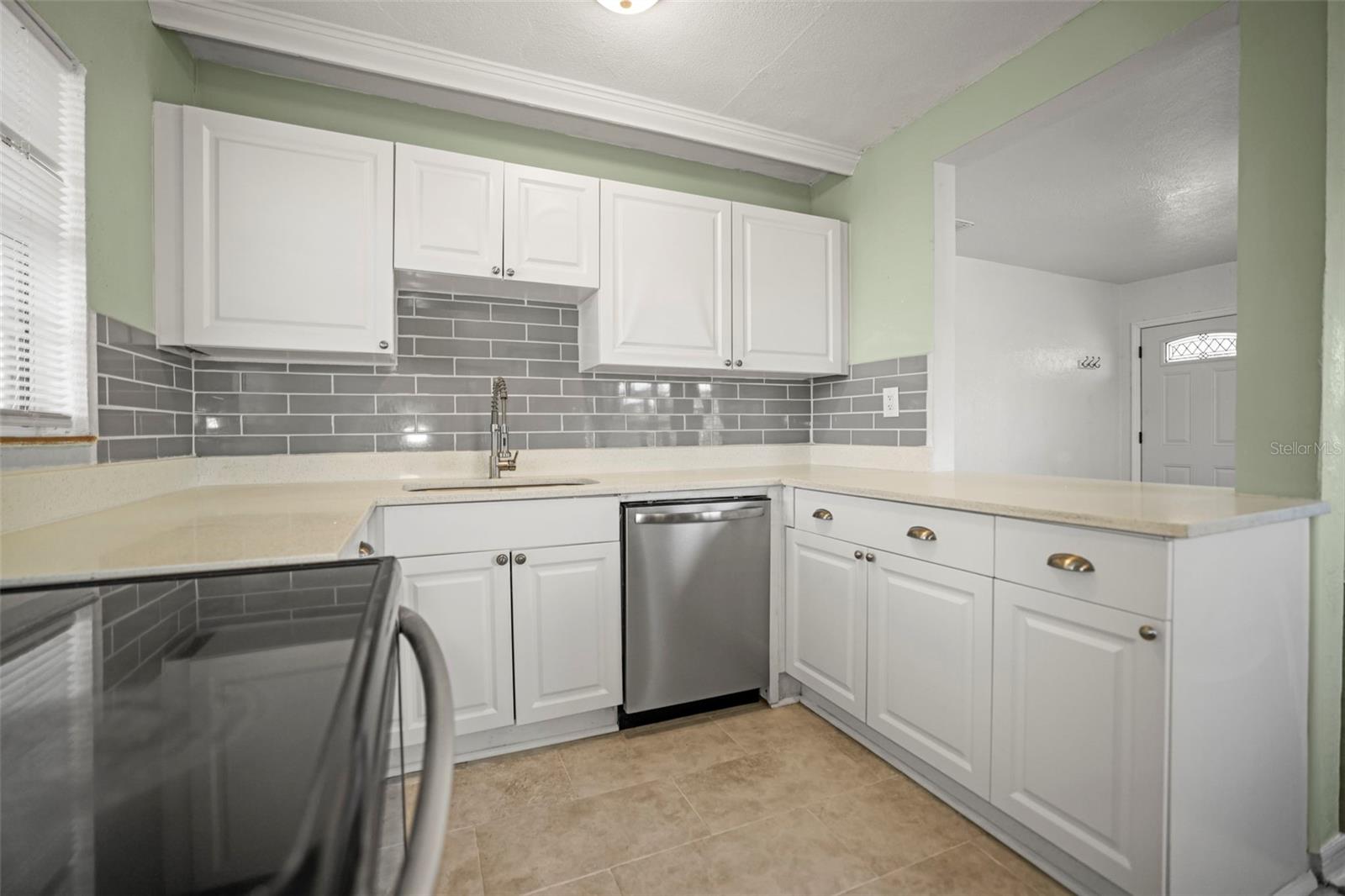 Image 11 of 22 For 1511 35th Avenue N